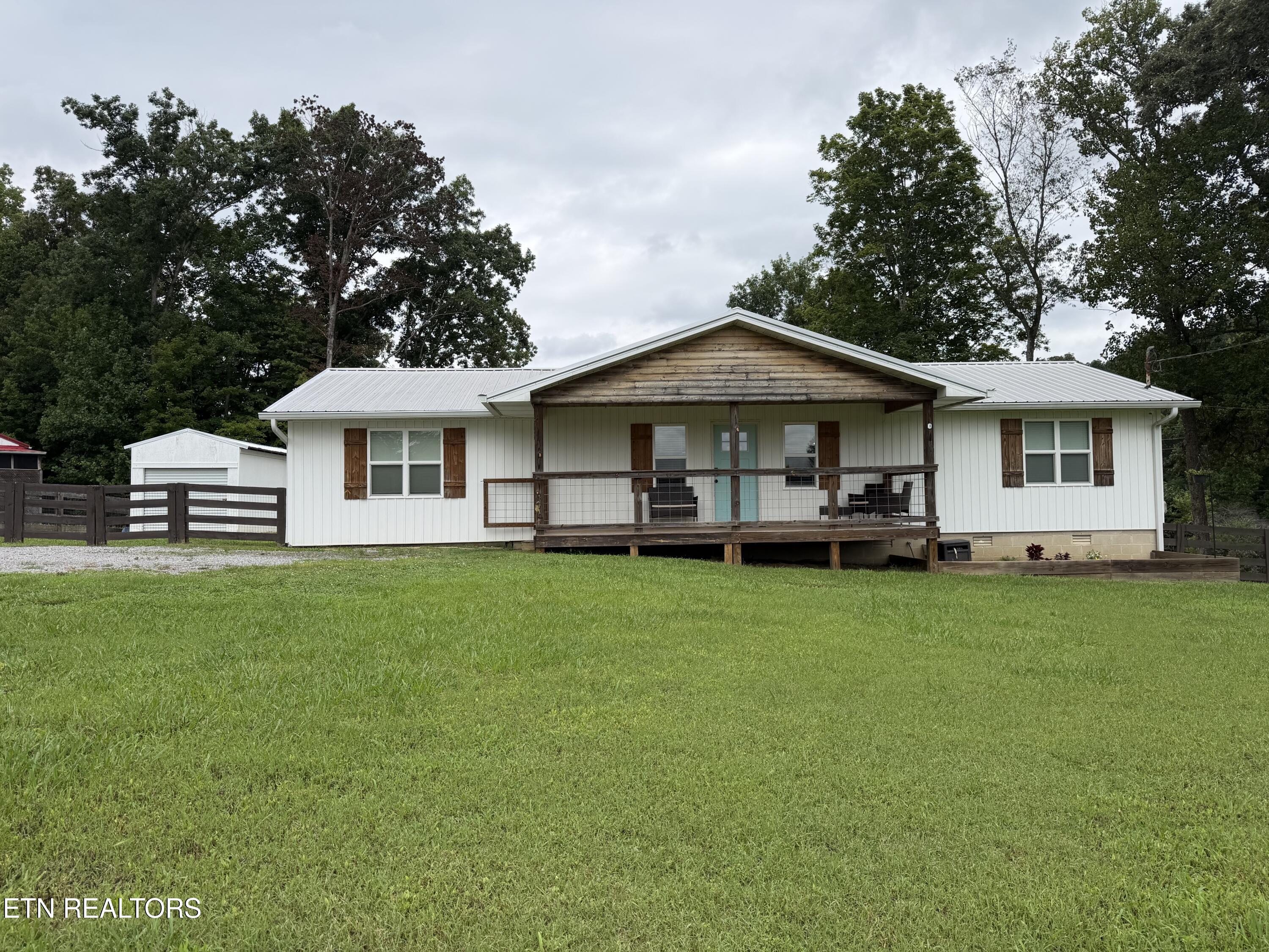 106 Moccasin Hollow Lane Clinton TN 37716