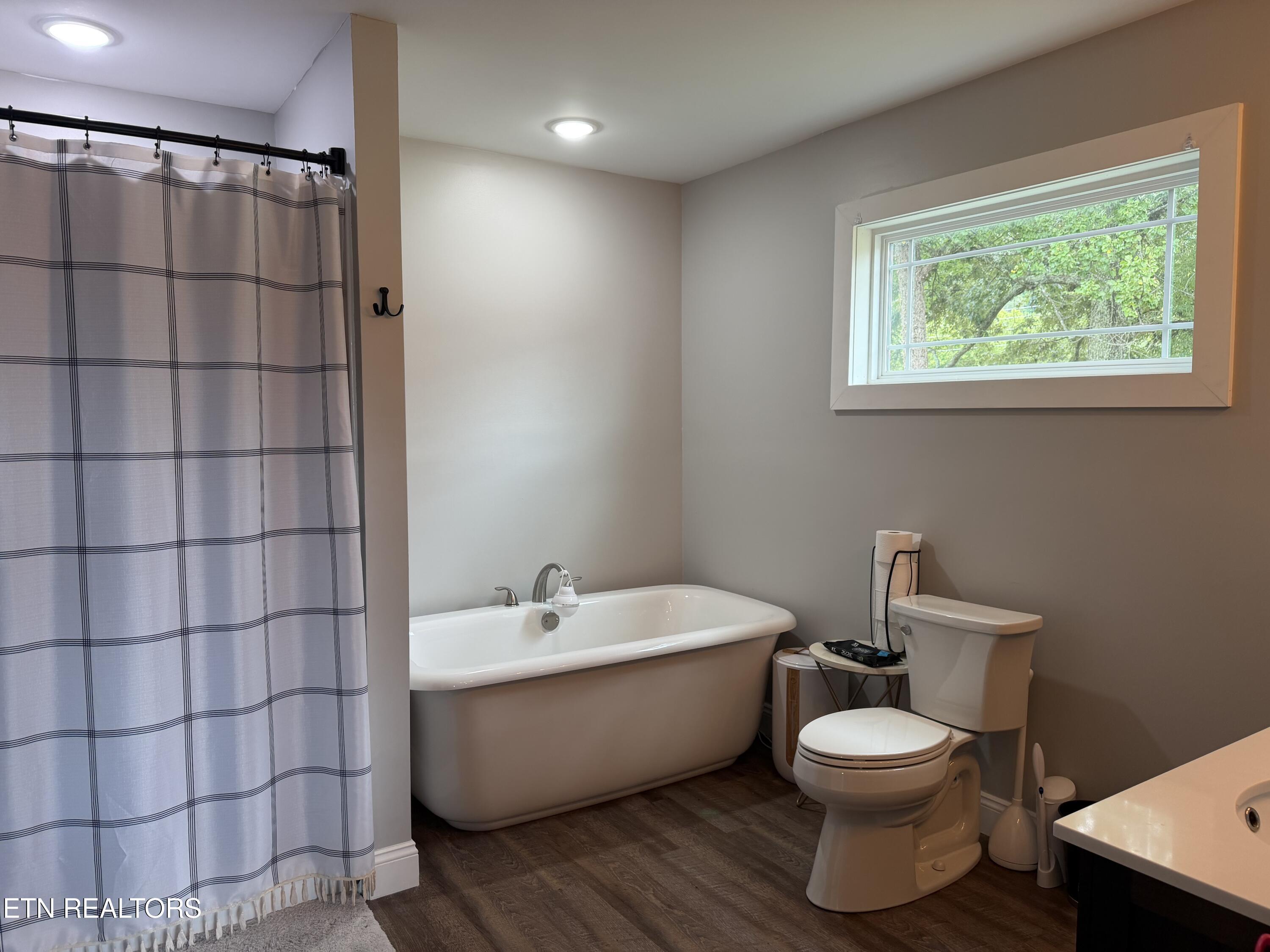 106 Moccasin Hollow Lane Clinton TN 37716