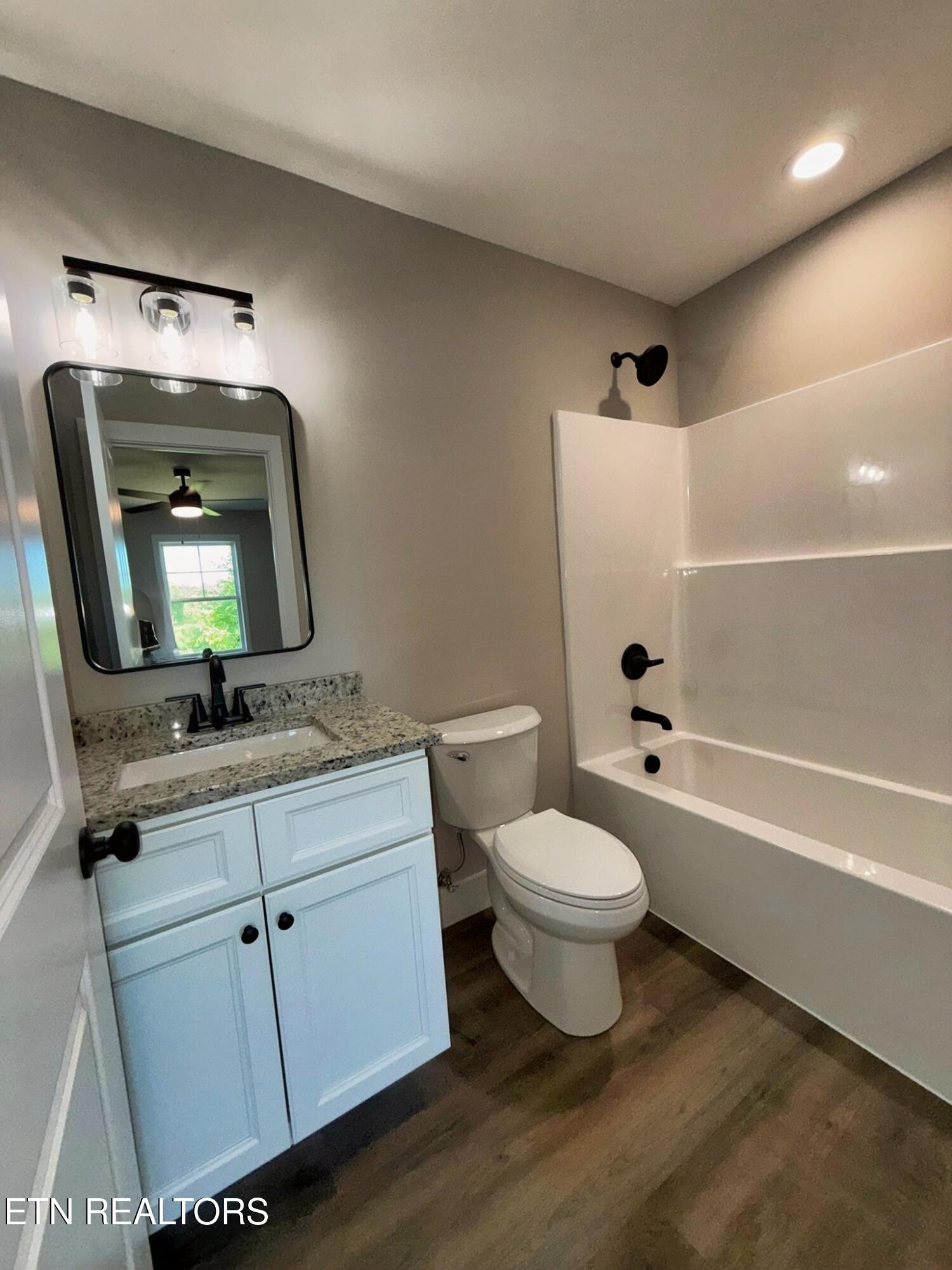 408 Glade Springs Road Lafollette TN 37766