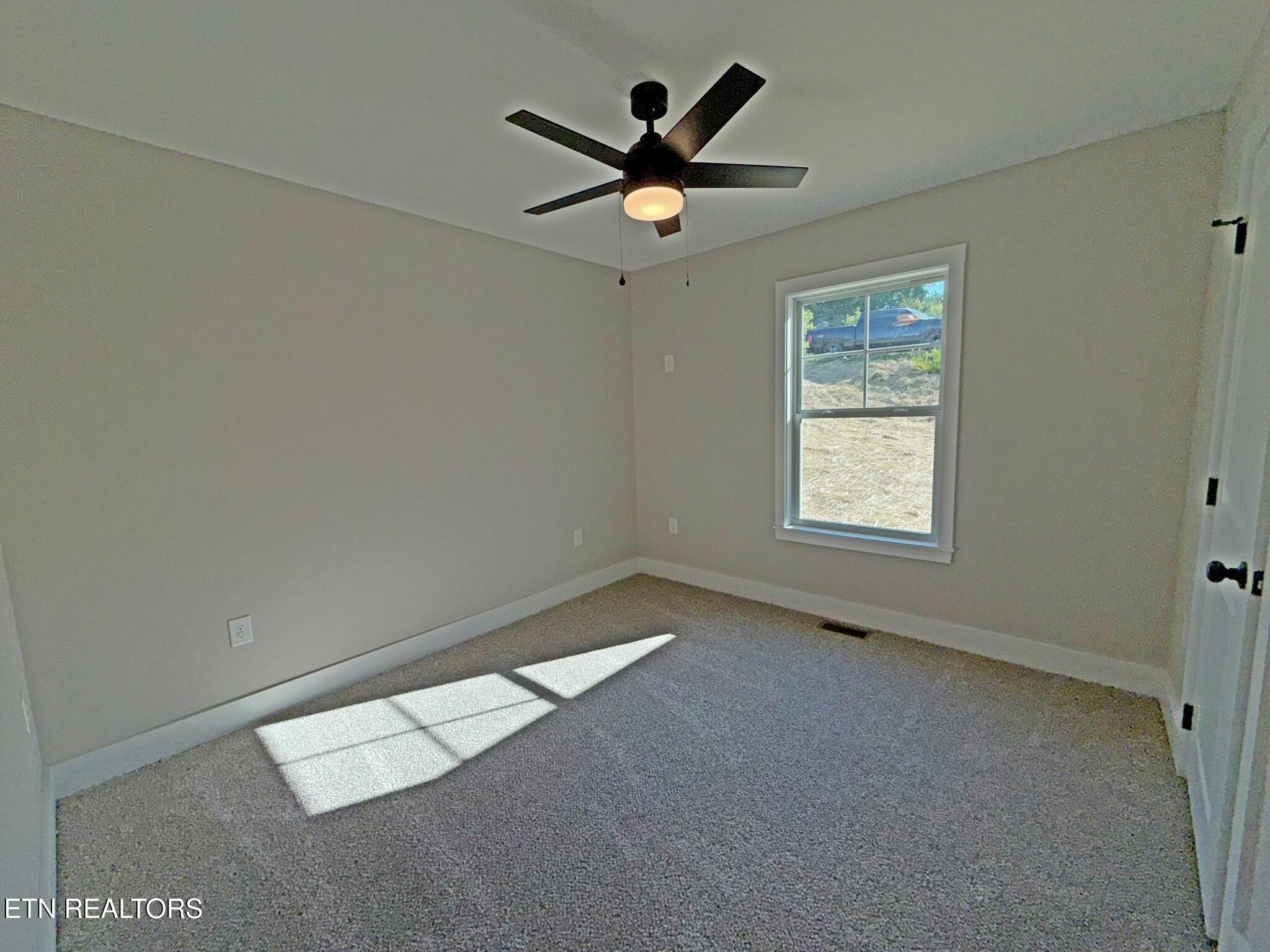 408 Glade Springs Road Lafollette TN 37766
