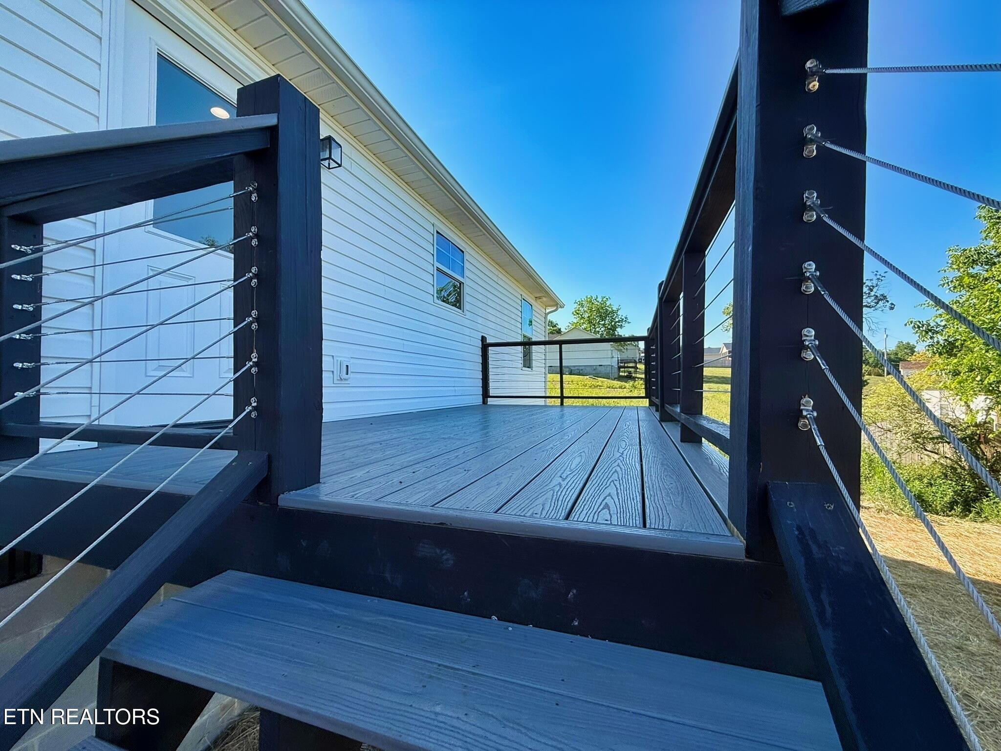 408 Glade Springs Road Lafollette TN 37766