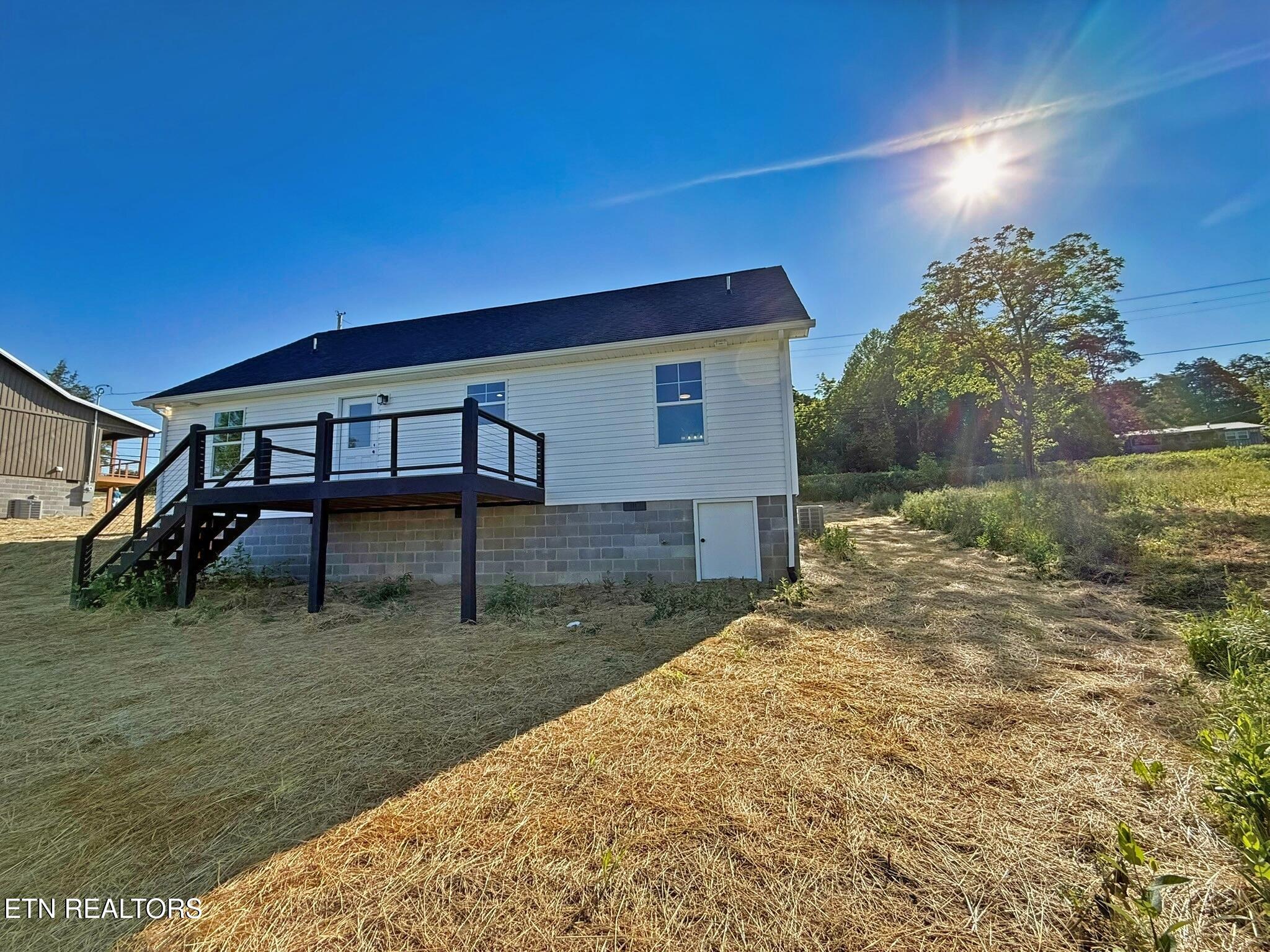 408 Glade Springs Road Lafollette TN 37766