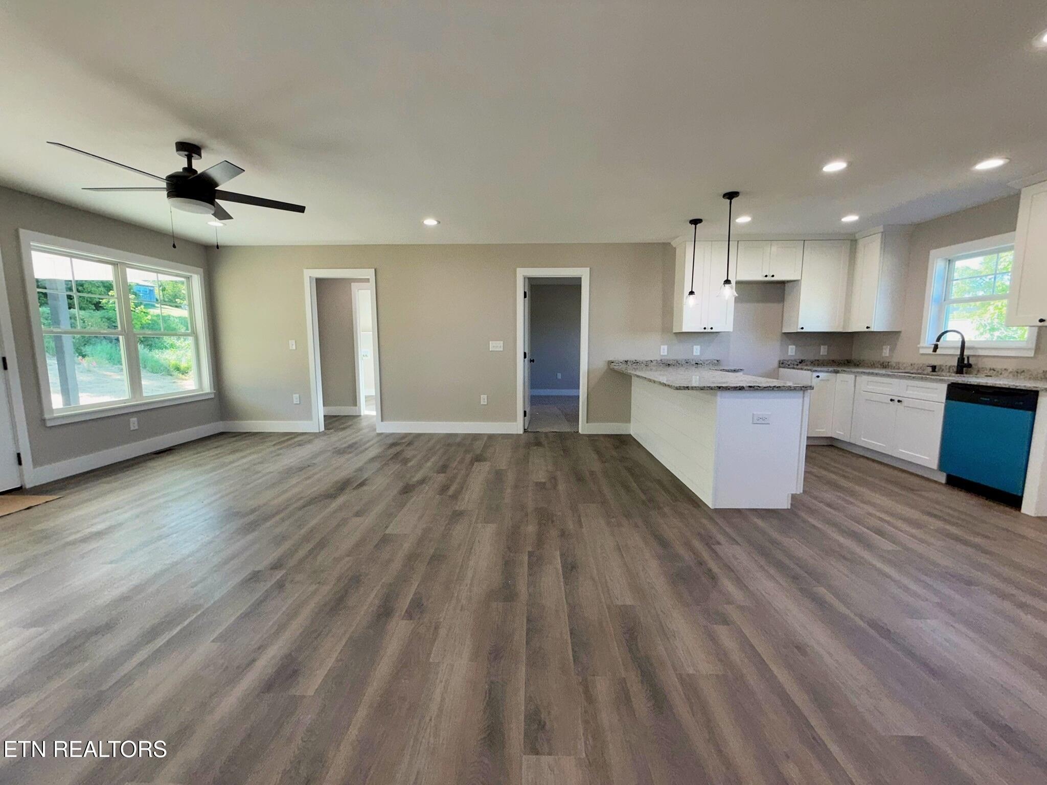 408 Glade Springs Road Lafollette TN 37766