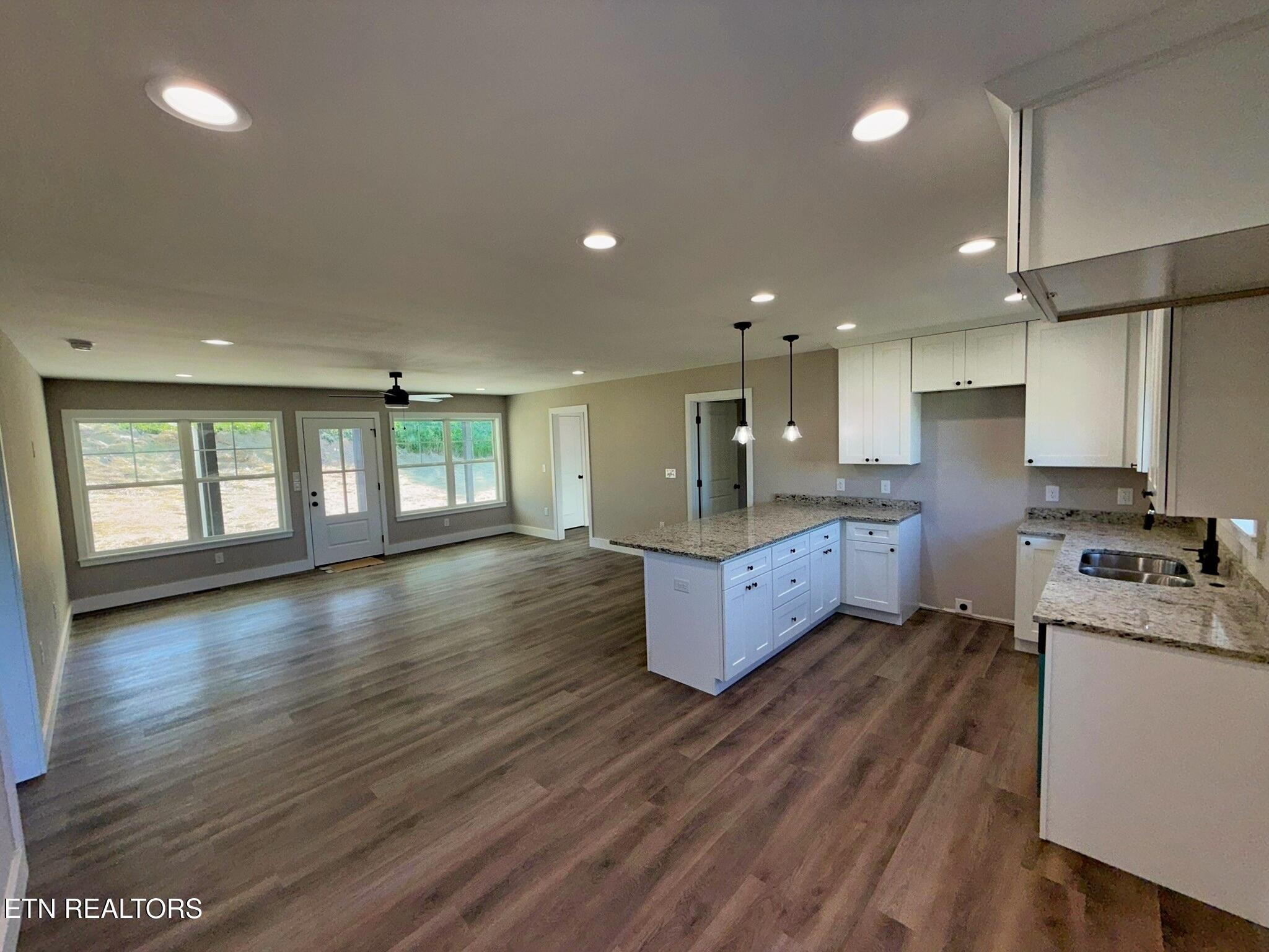 408 Glade Springs Road Lafollette TN 37766