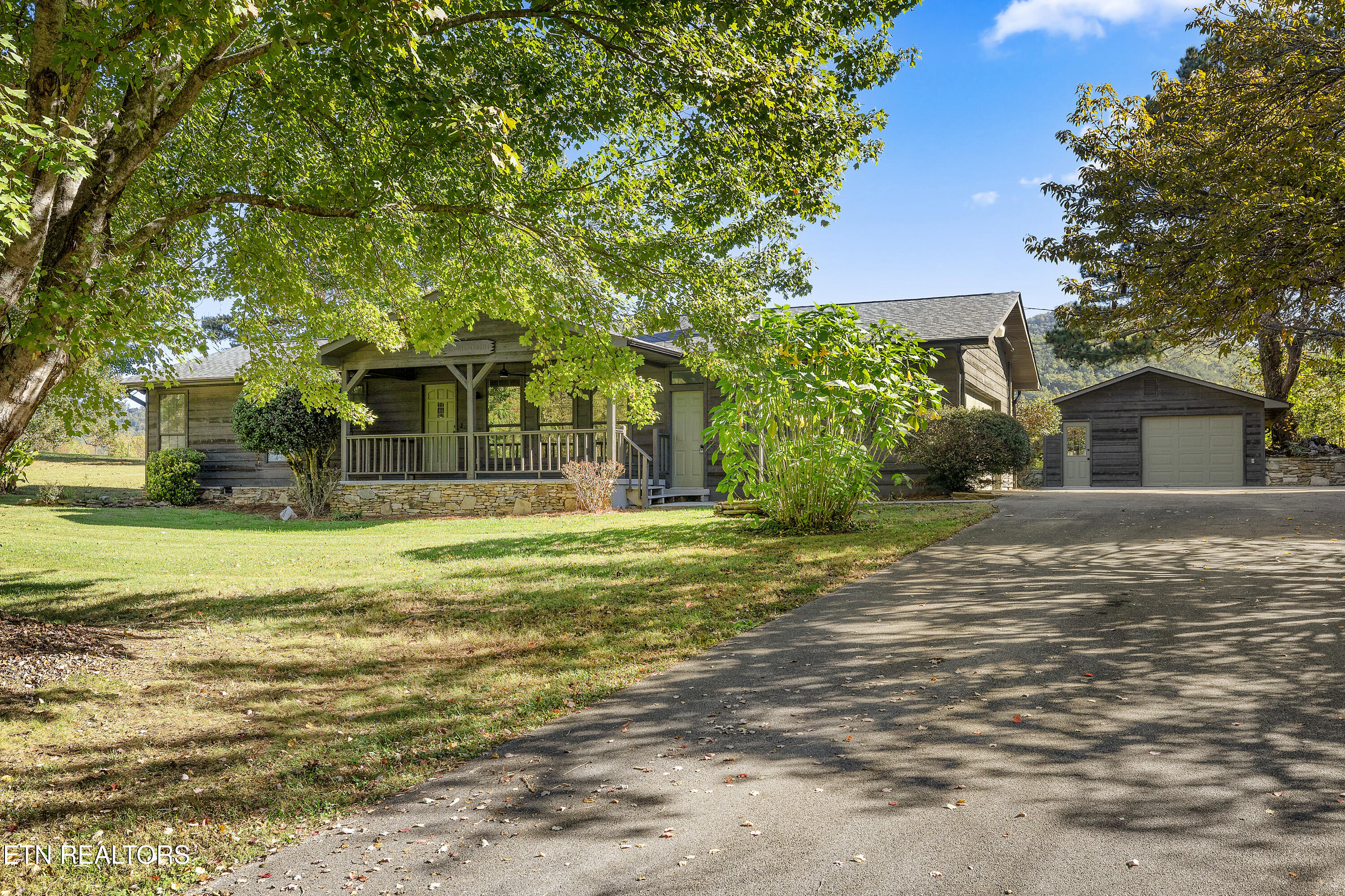 3727 Pleasant View Lane Sevierville TN 37862