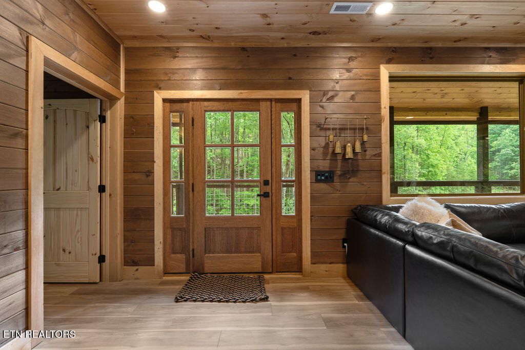 2176 Spurling Road Sevierville TN 37862