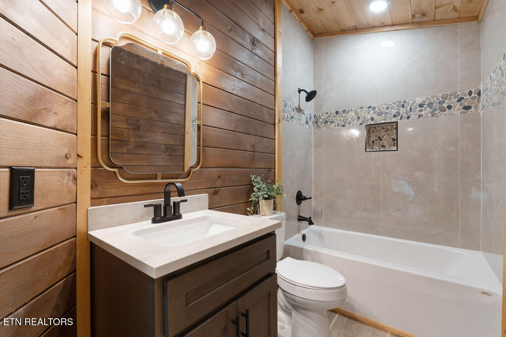 2176 Spurling Road Sevierville TN 37862