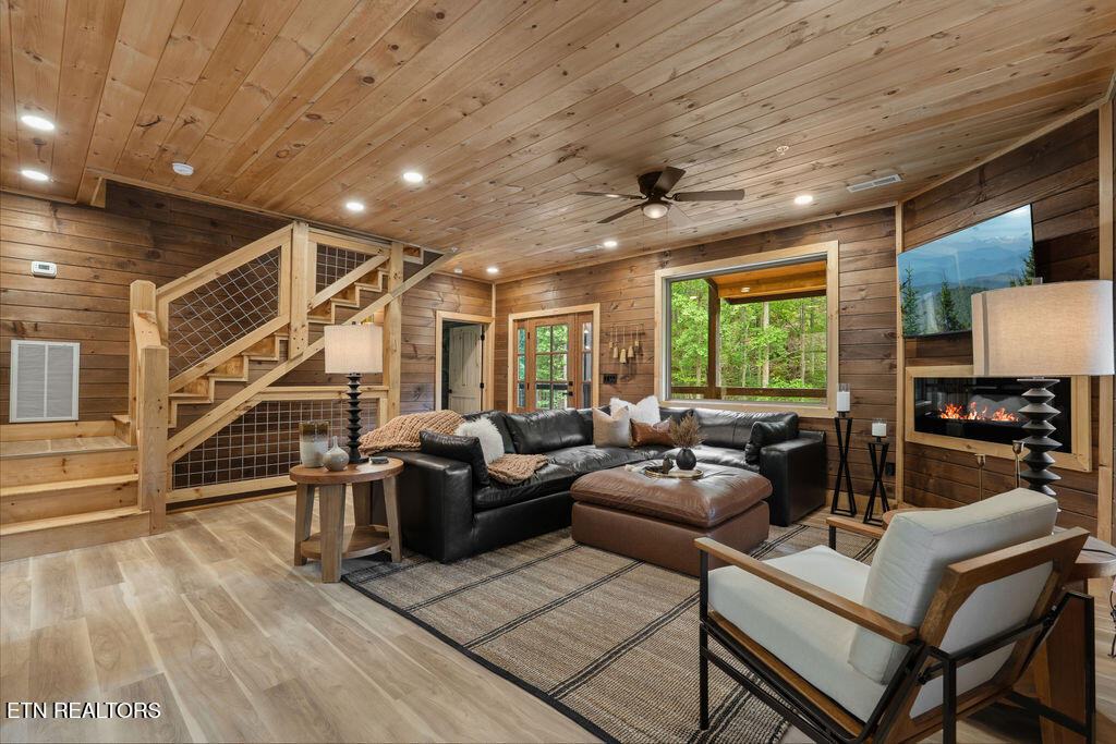 2176 Spurling Road Sevierville TN 37862