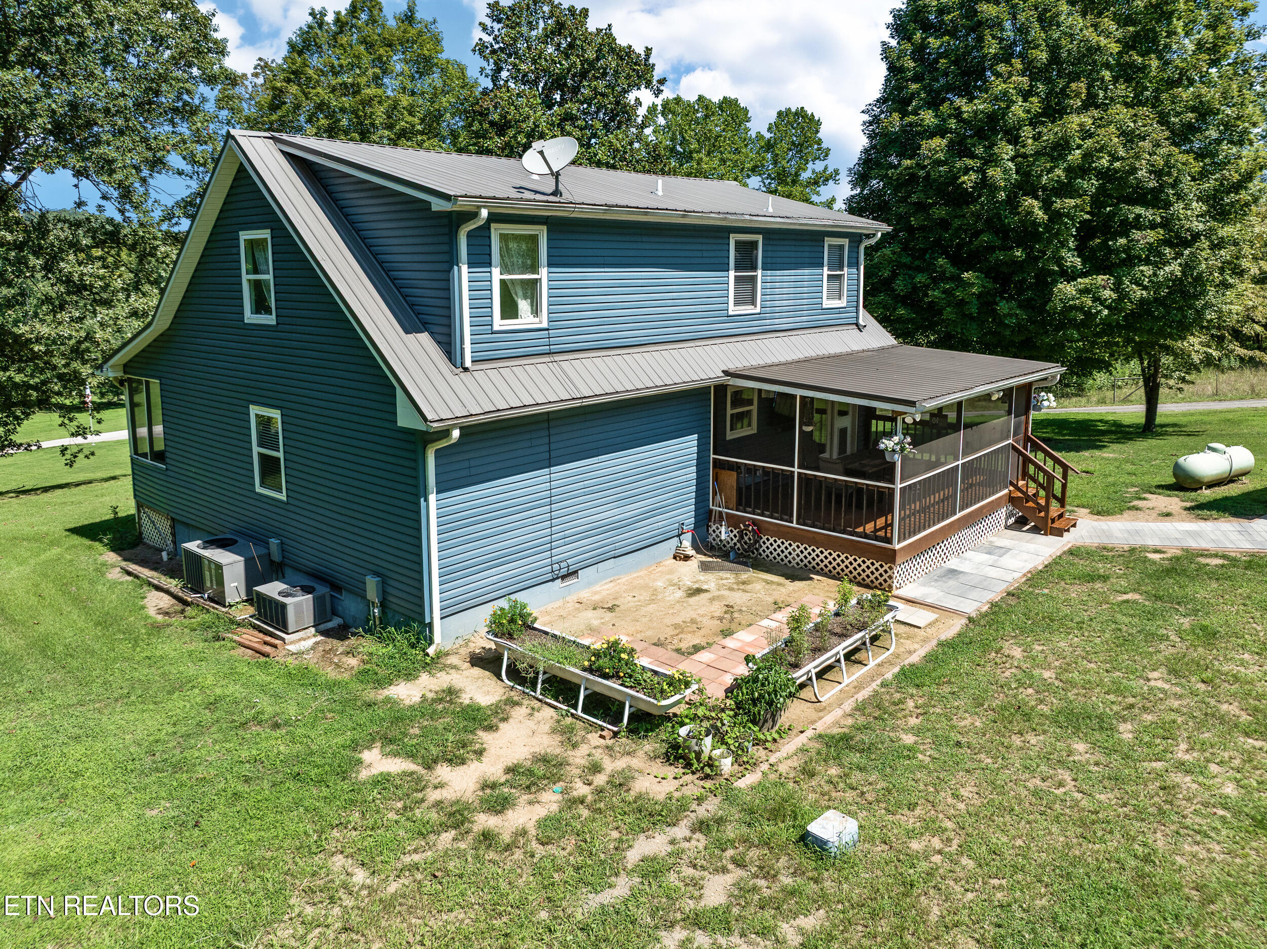 110 Halcomb Drive Kingston TN 37763