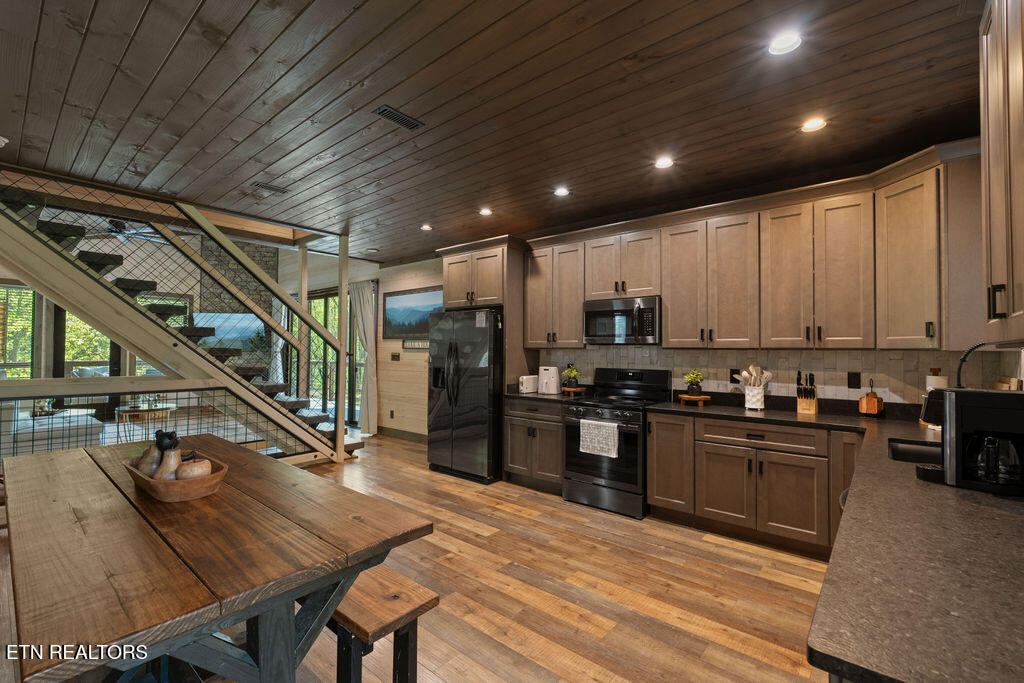 3102 Mitzi Way Sevierville TN 37862