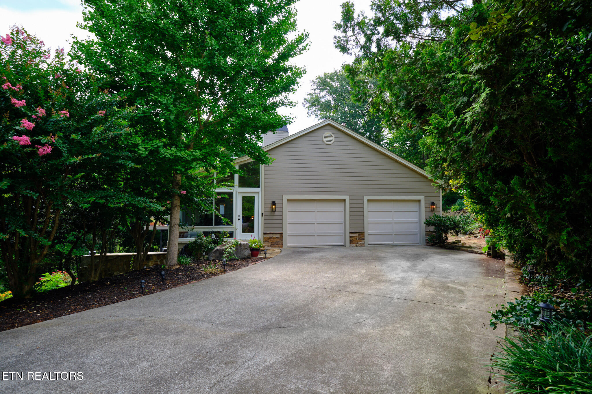 226 W Cove Drive Greenback TN 37742