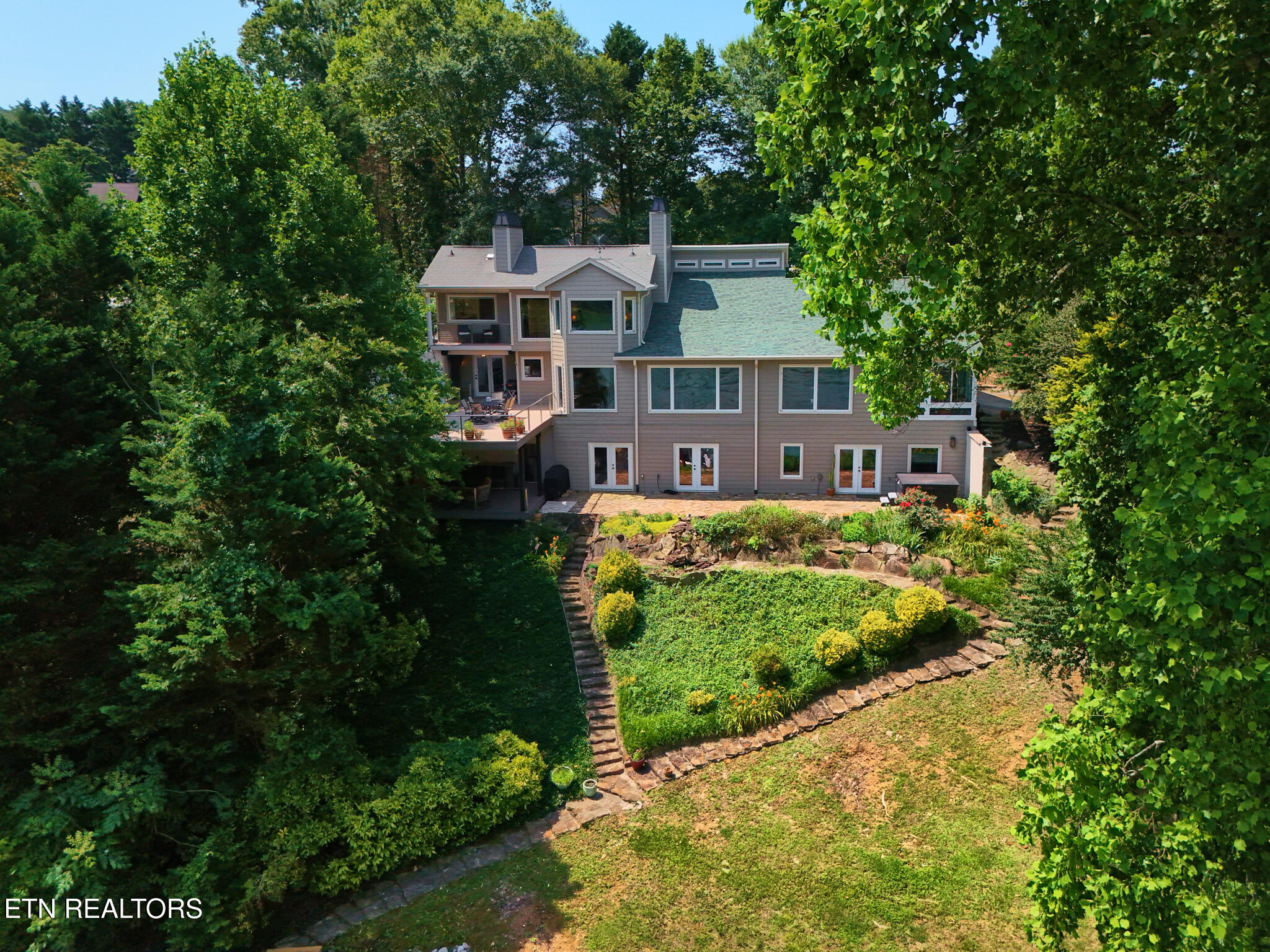 226 W Cove Drive Greenback TN 37742