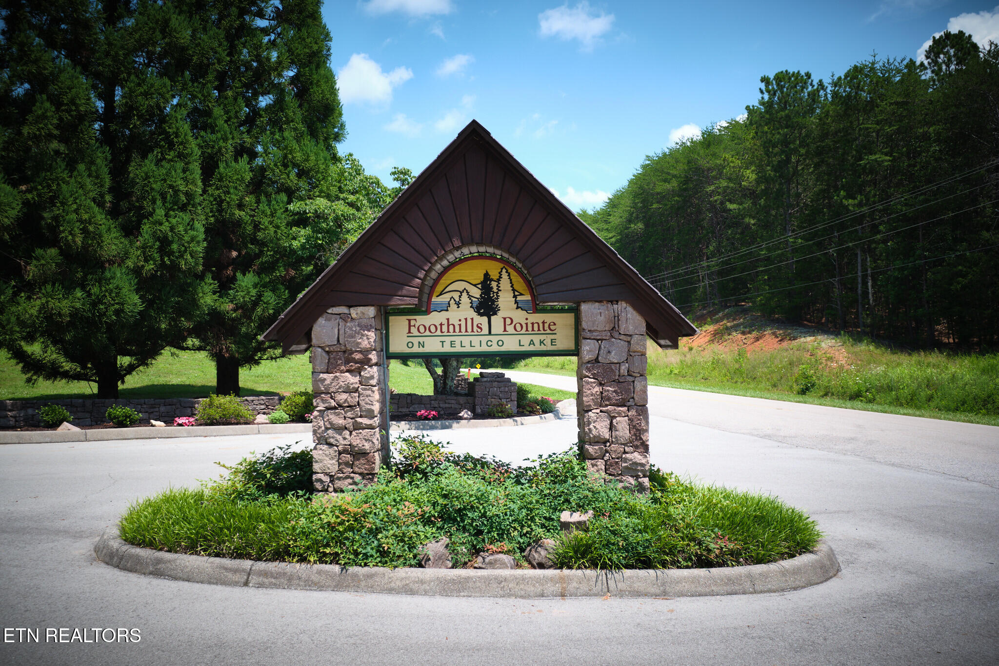 226 W Cove Drive Greenback TN 37742