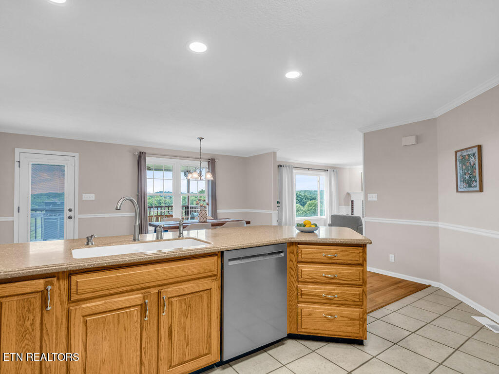 1398 Hirst Circle Lenoir City TN 37772