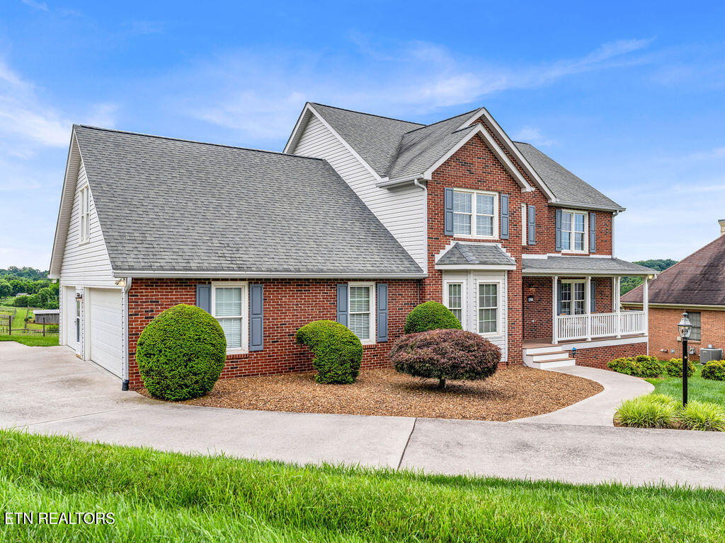 1398 Hirst Circle Lenoir City TN 37772