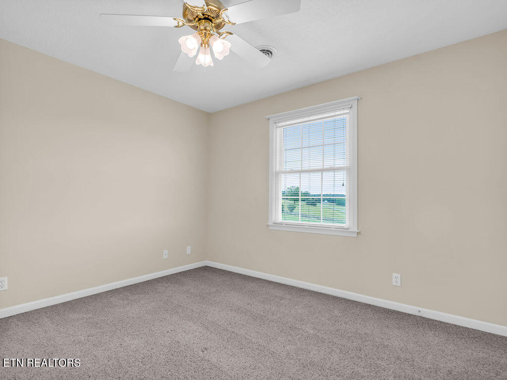 1398 Hirst Circle Lenoir City TN 37772
