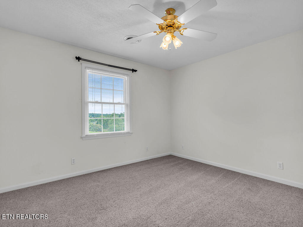 1398 Hirst Circle Lenoir City TN 37772