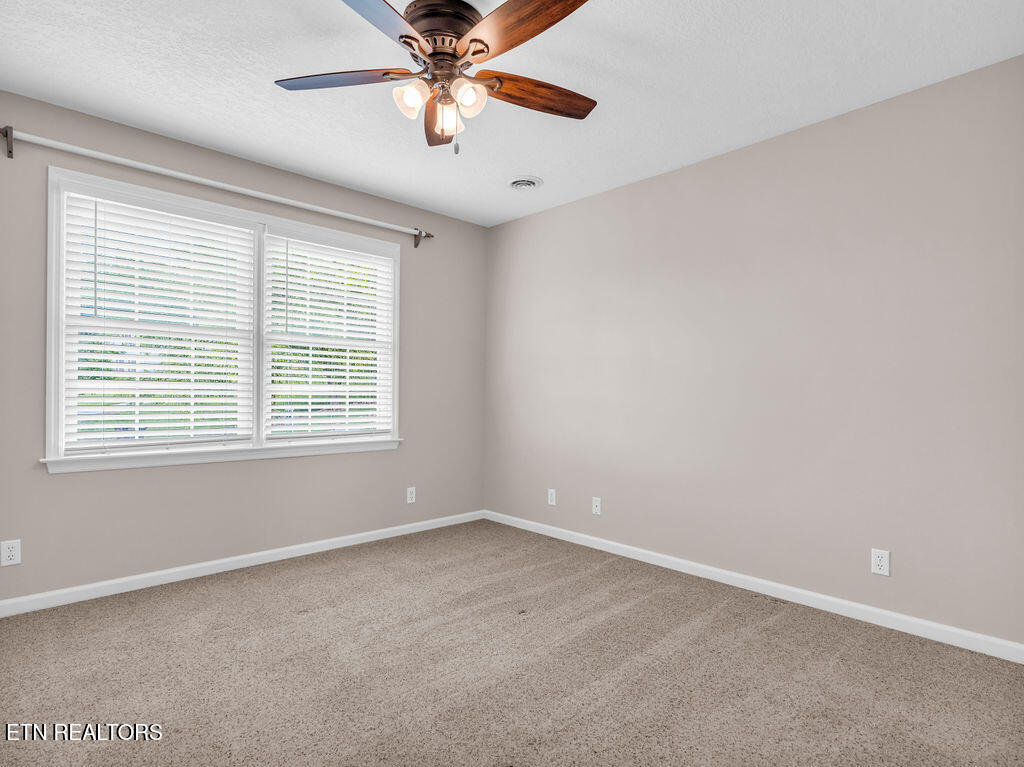 1398 Hirst Circle Lenoir City TN 37772