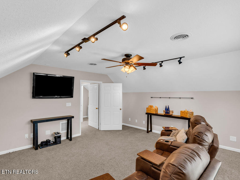 1398 Hirst Circle Lenoir City TN 37772