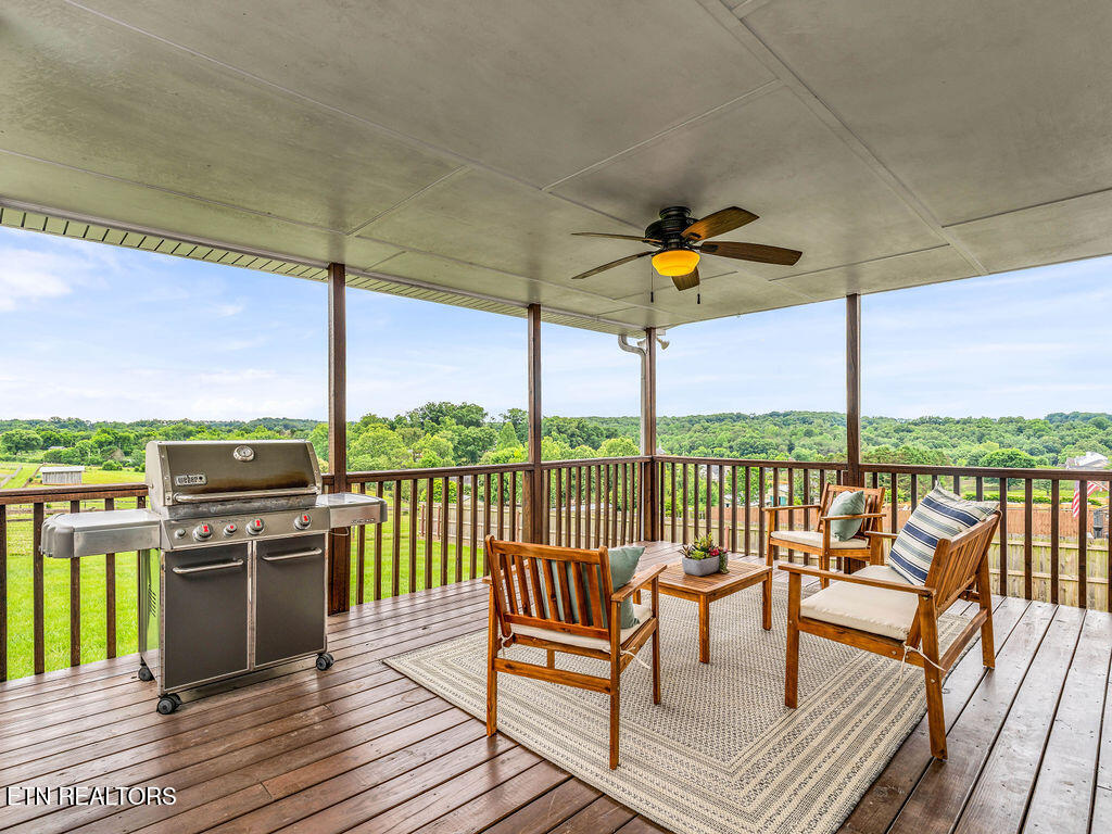 1398 Hirst Circle Lenoir City TN 37772