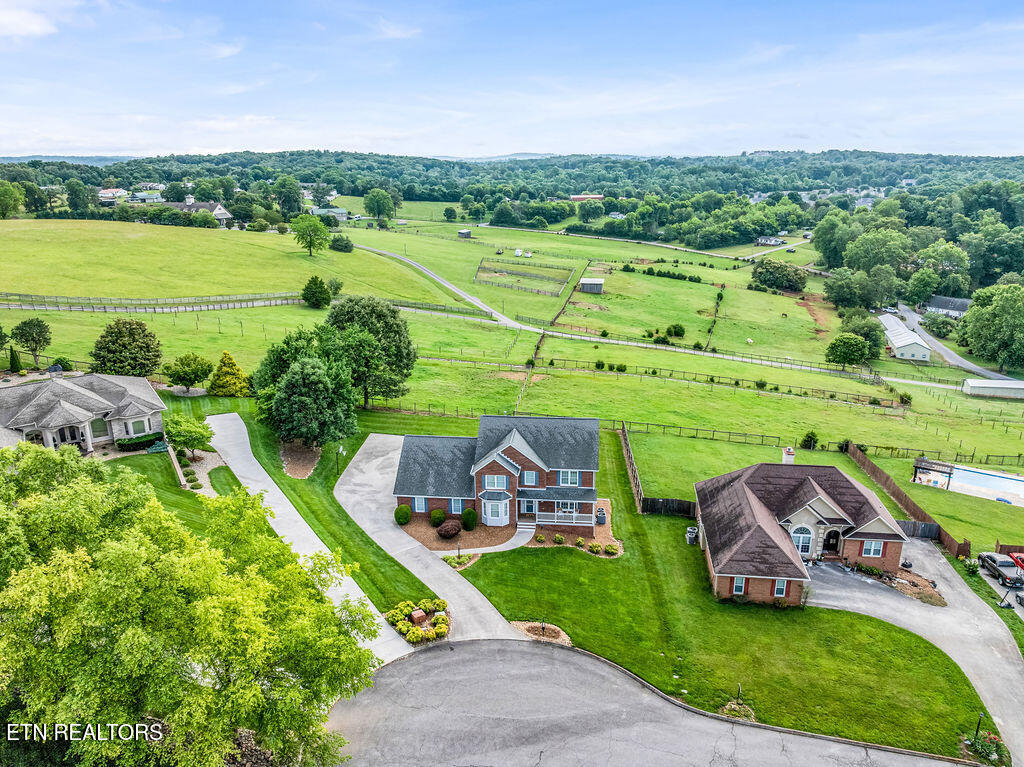 1398 Hirst Circle Lenoir City TN 37772