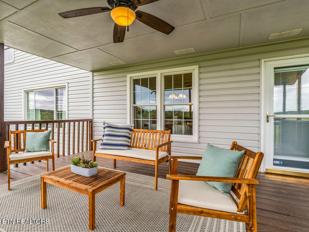 1398 Hirst Circle Lenoir City TN 37772