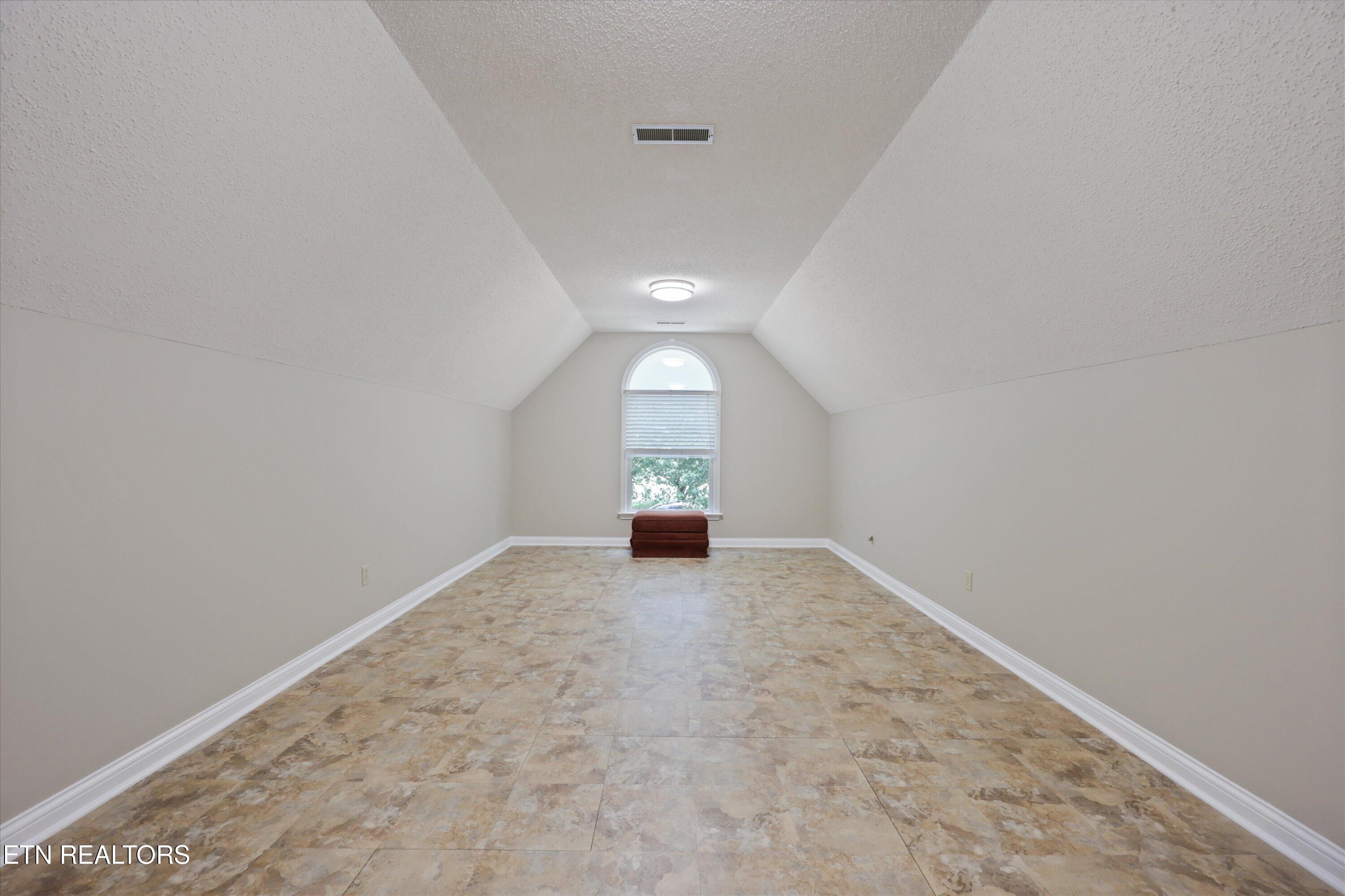 95 Deerfield Lane Oak Ridge TN 37830