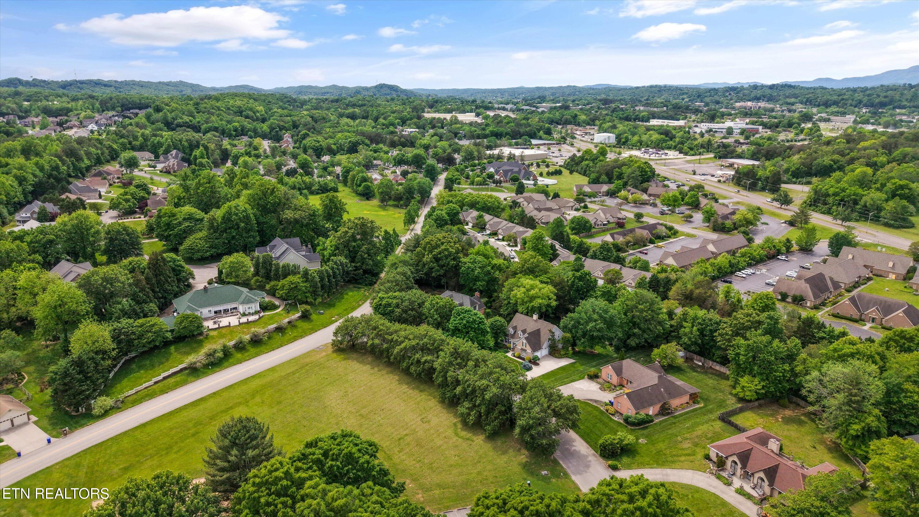 95 Deerfield Lane Oak Ridge TN 37830