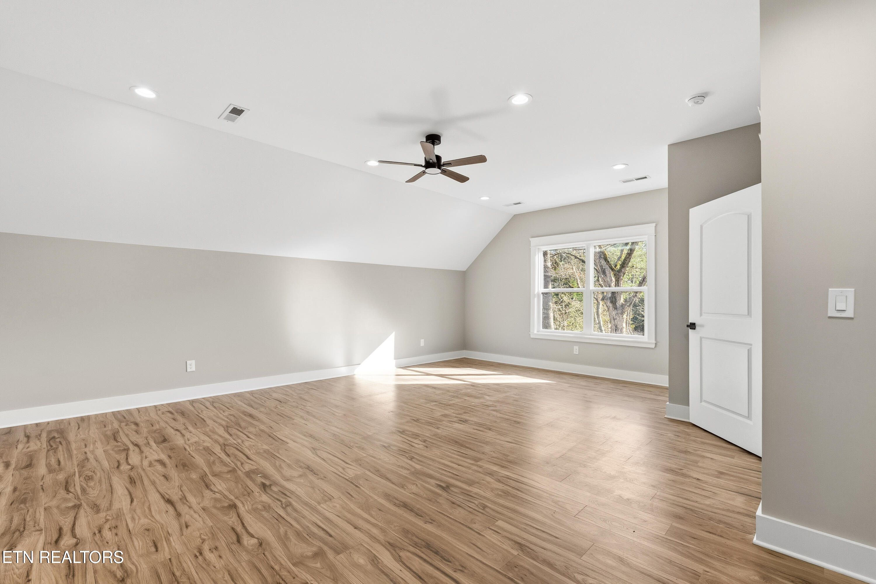 118 Gadusi Circle Loudon TN 37774