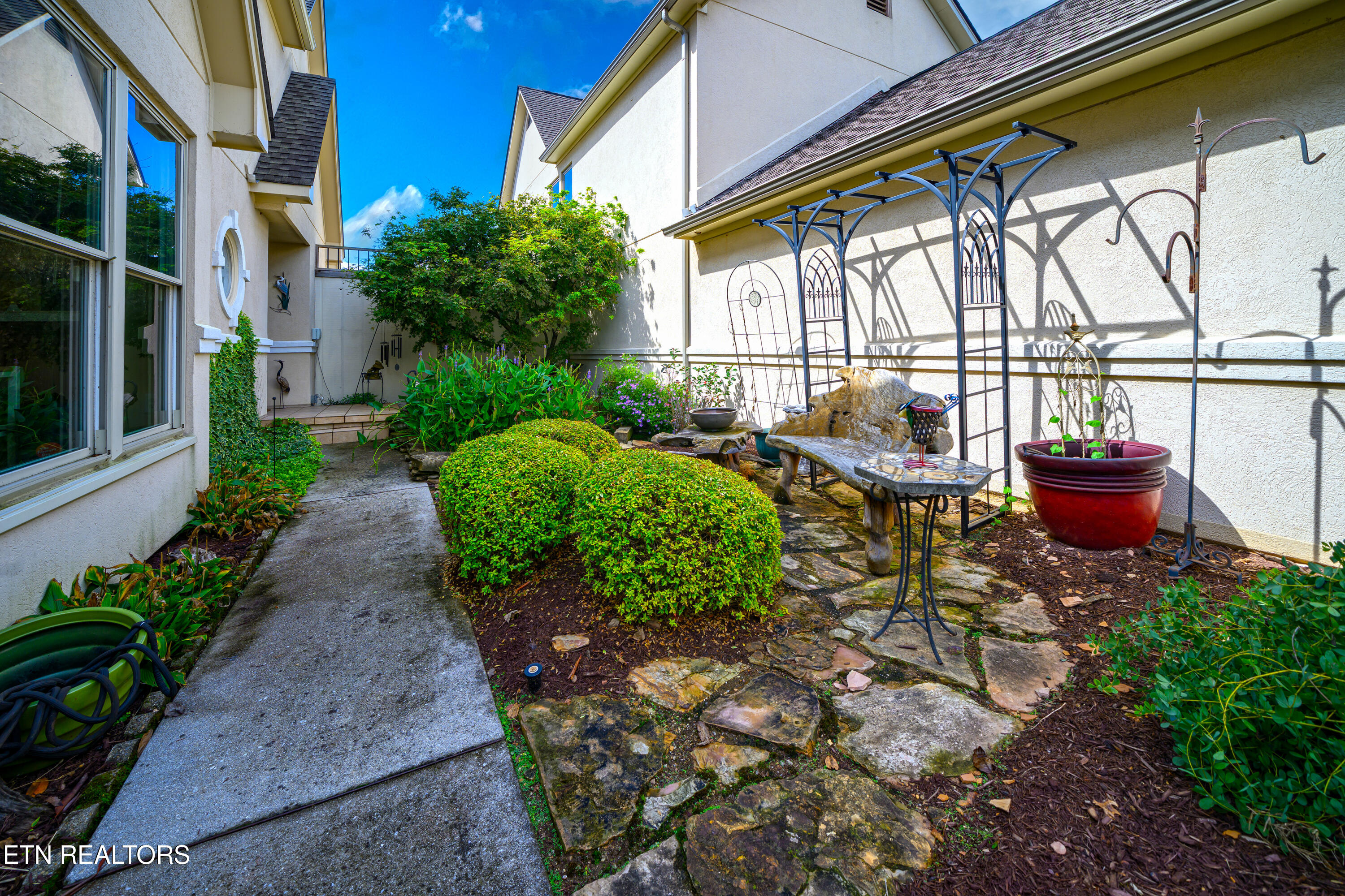 3413 Commodore Point Knoxville TN 37922