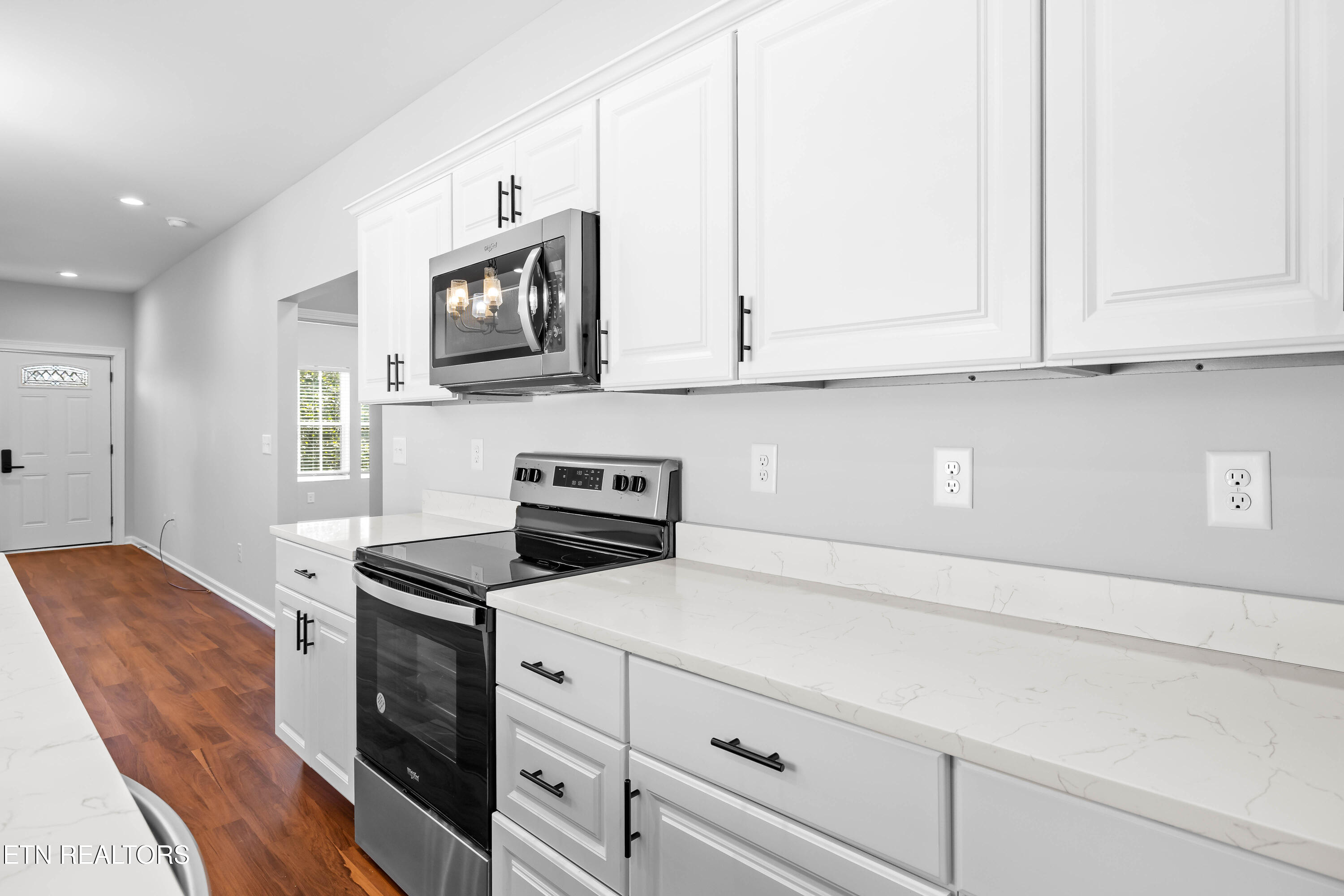 619 NE Midlake Drive Knoxville TN 37918