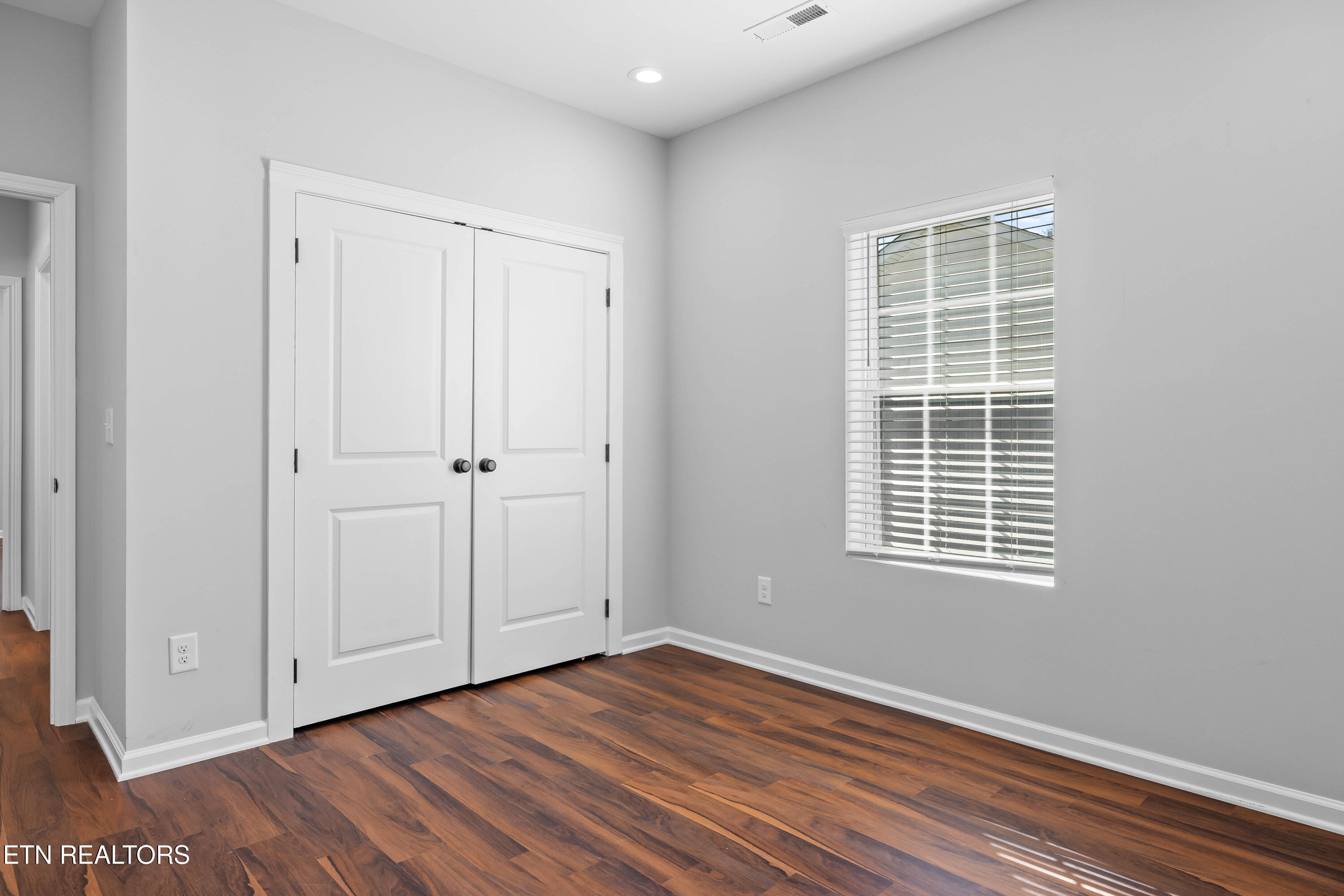 619 NE Midlake Drive Knoxville TN 37918