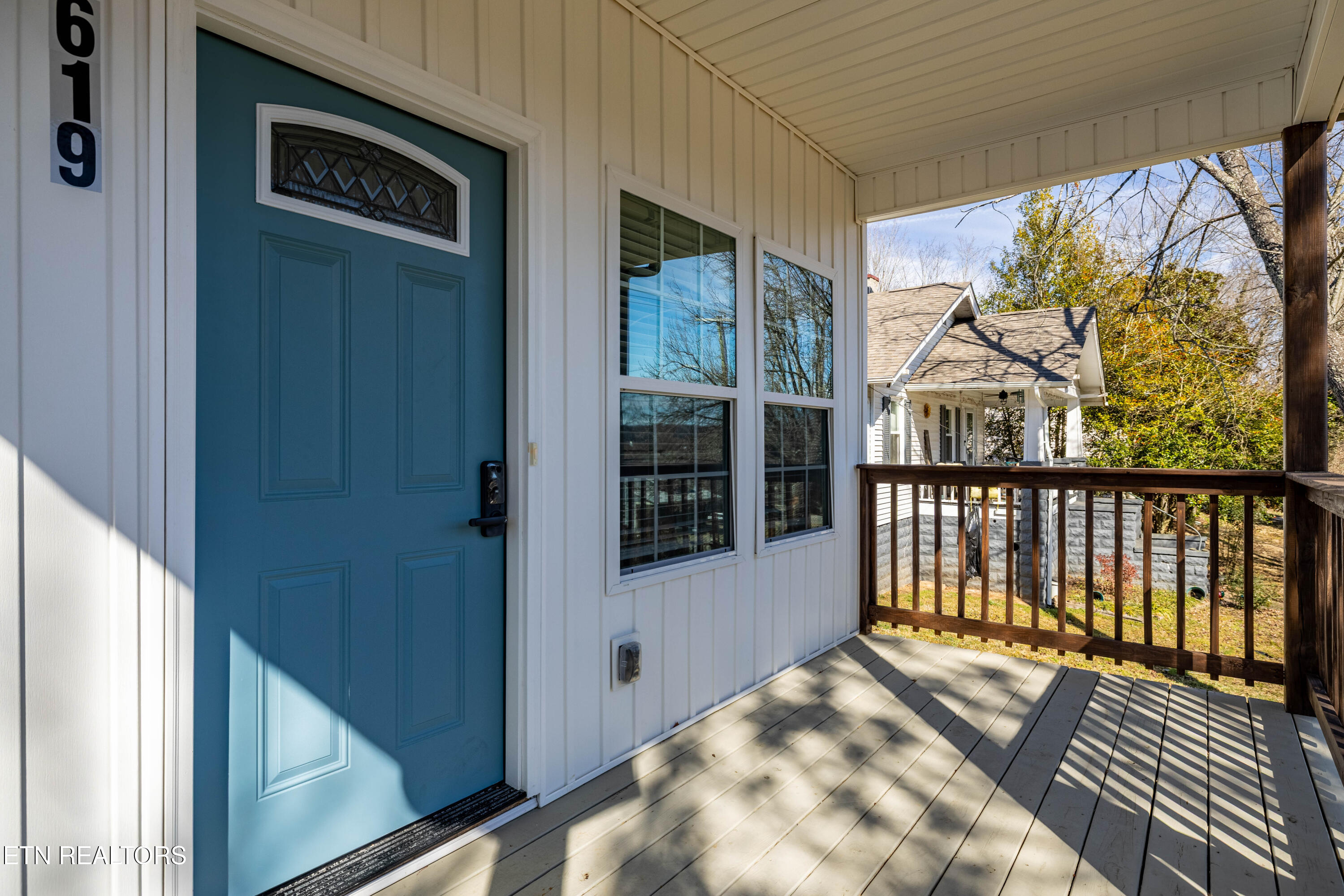 619 NE Midlake Drive Knoxville TN 37918