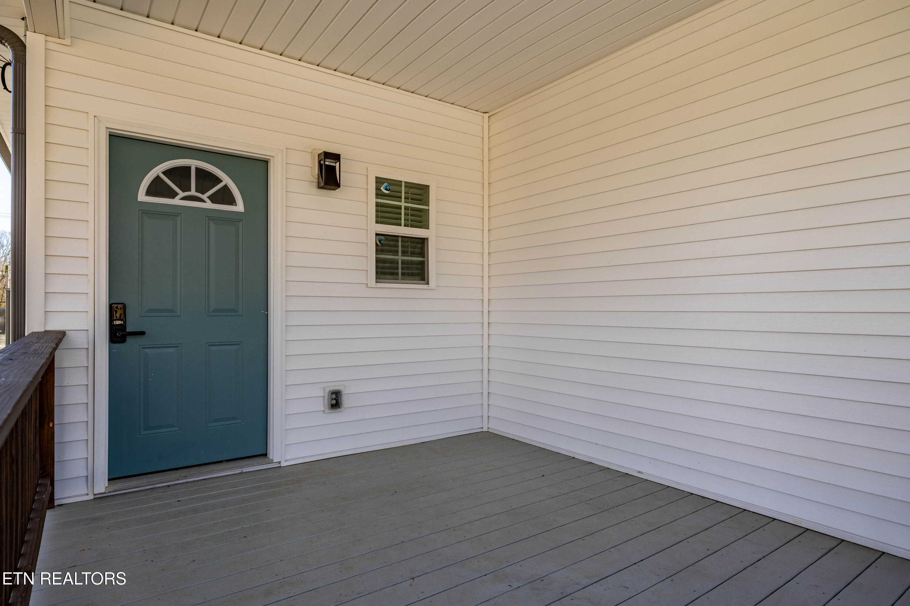 619 NE Midlake Drive Knoxville TN 37918