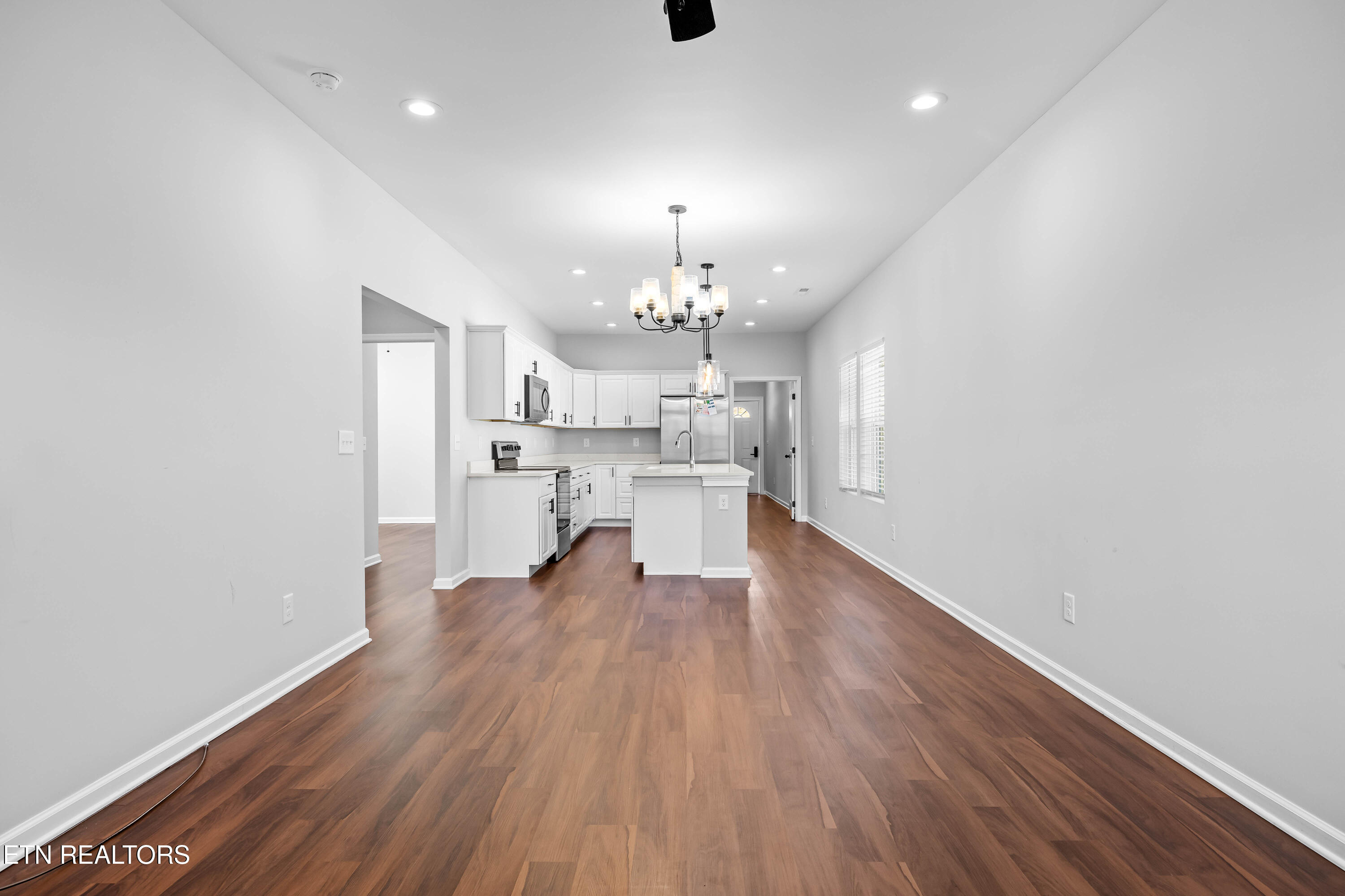 619 NE Midlake Drive Knoxville TN 37918