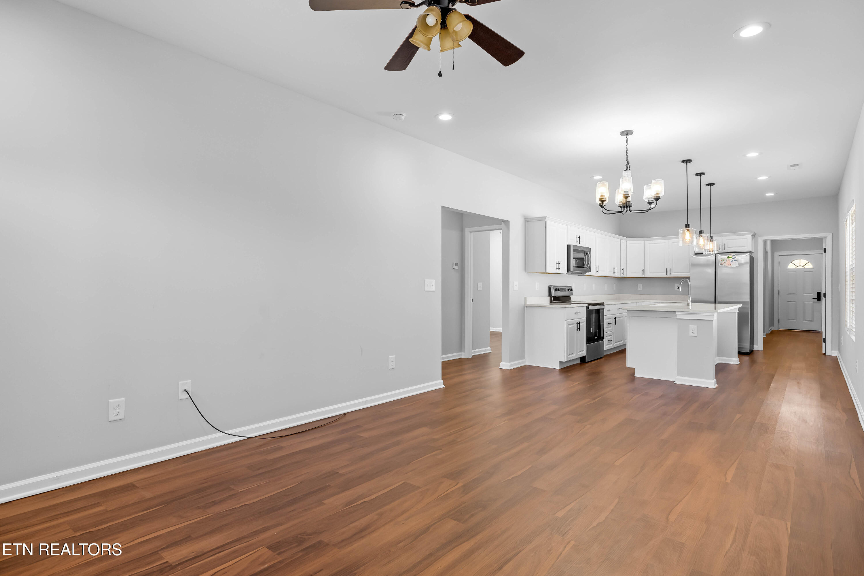 619 NE Midlake Drive Knoxville TN 37918