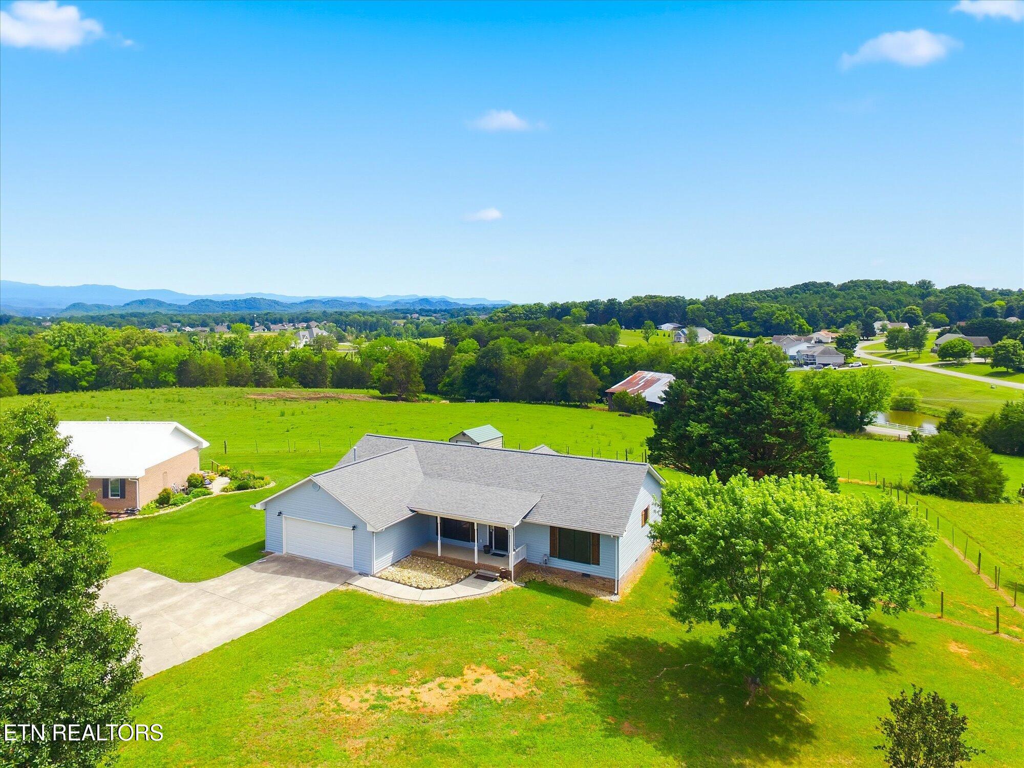 217 S Rolling Ridge Ln S Lane Vonore TN 37885