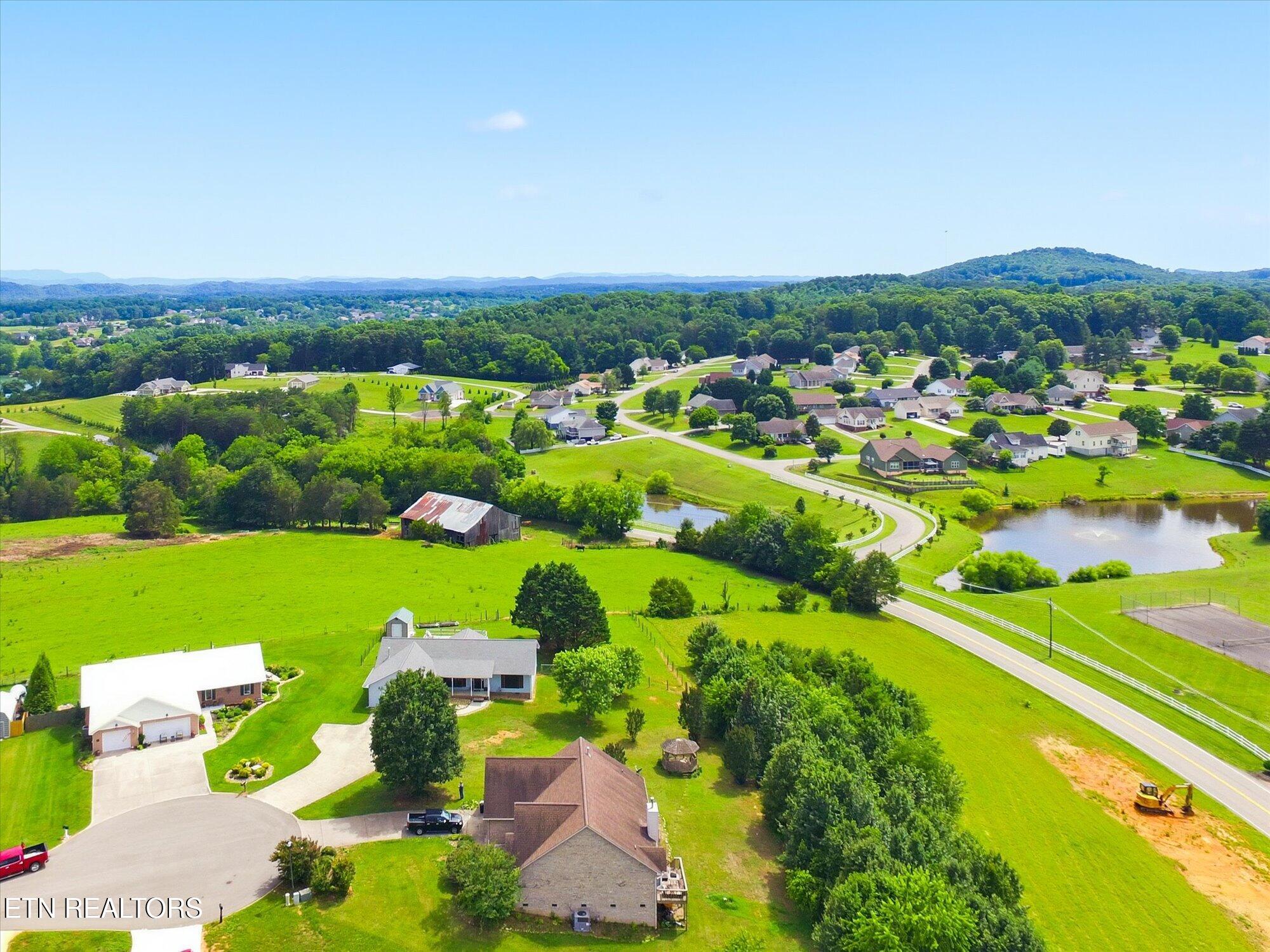 217 S Rolling Ridge Ln S Lane Vonore TN 37885