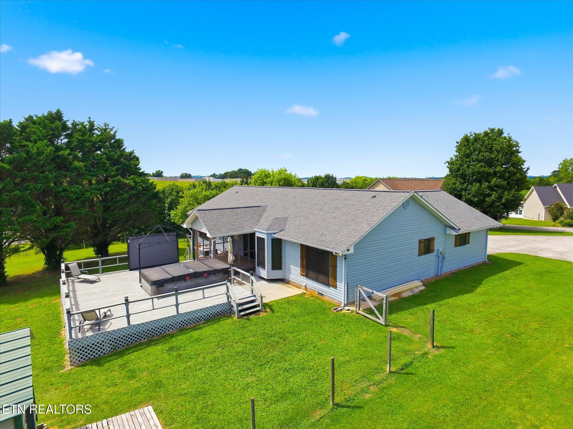 217 S Rolling Ridge Ln S Lane Vonore TN 37885
