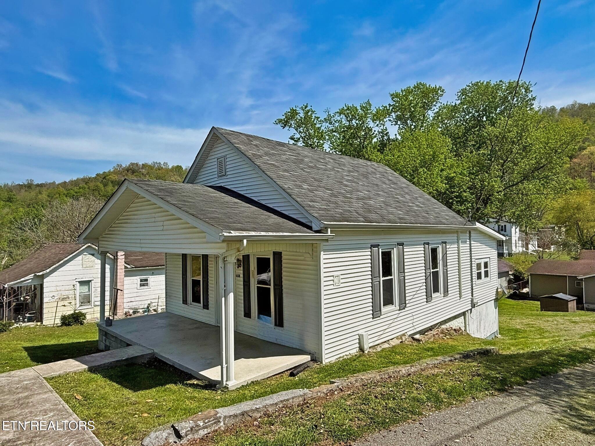 608 Wright Street Jellico TN 37762