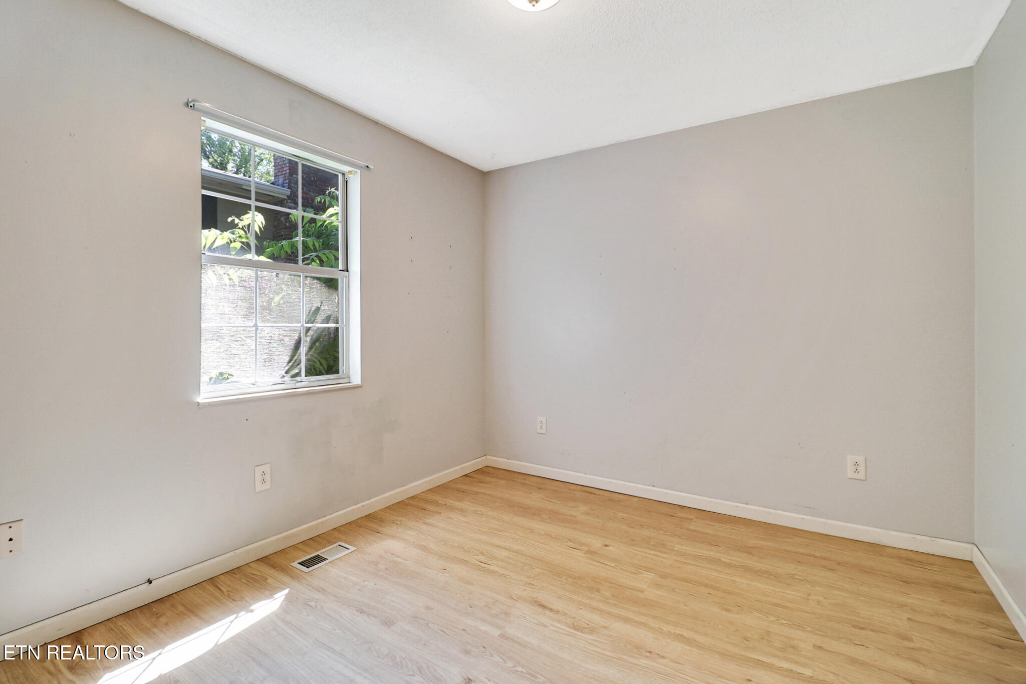 26 Lindale Lane Oak Ridge TN 37830