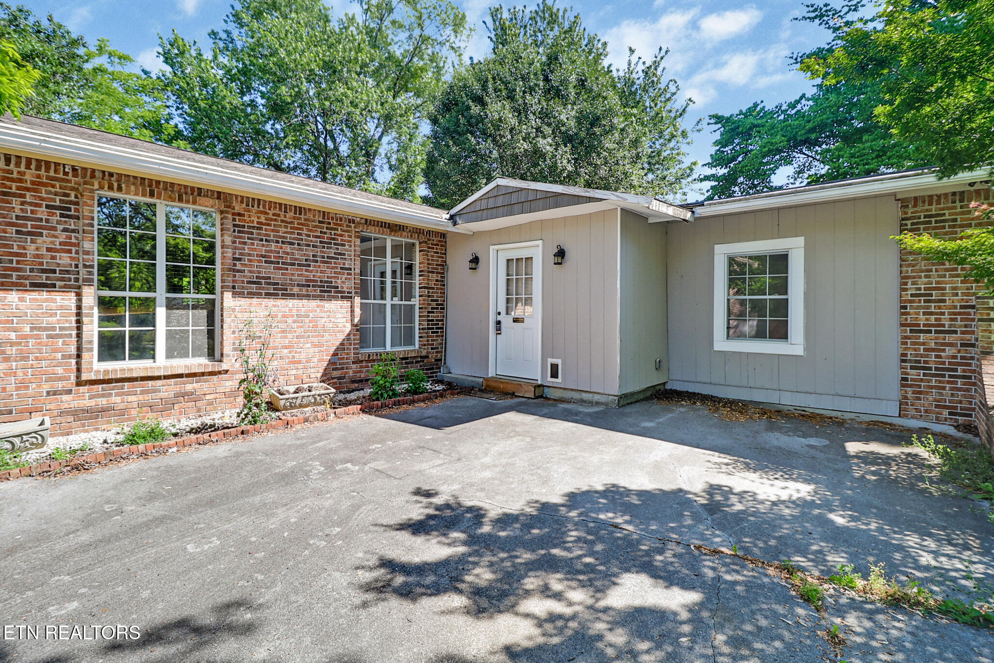 26 Lindale Lane Oak Ridge TN 37830