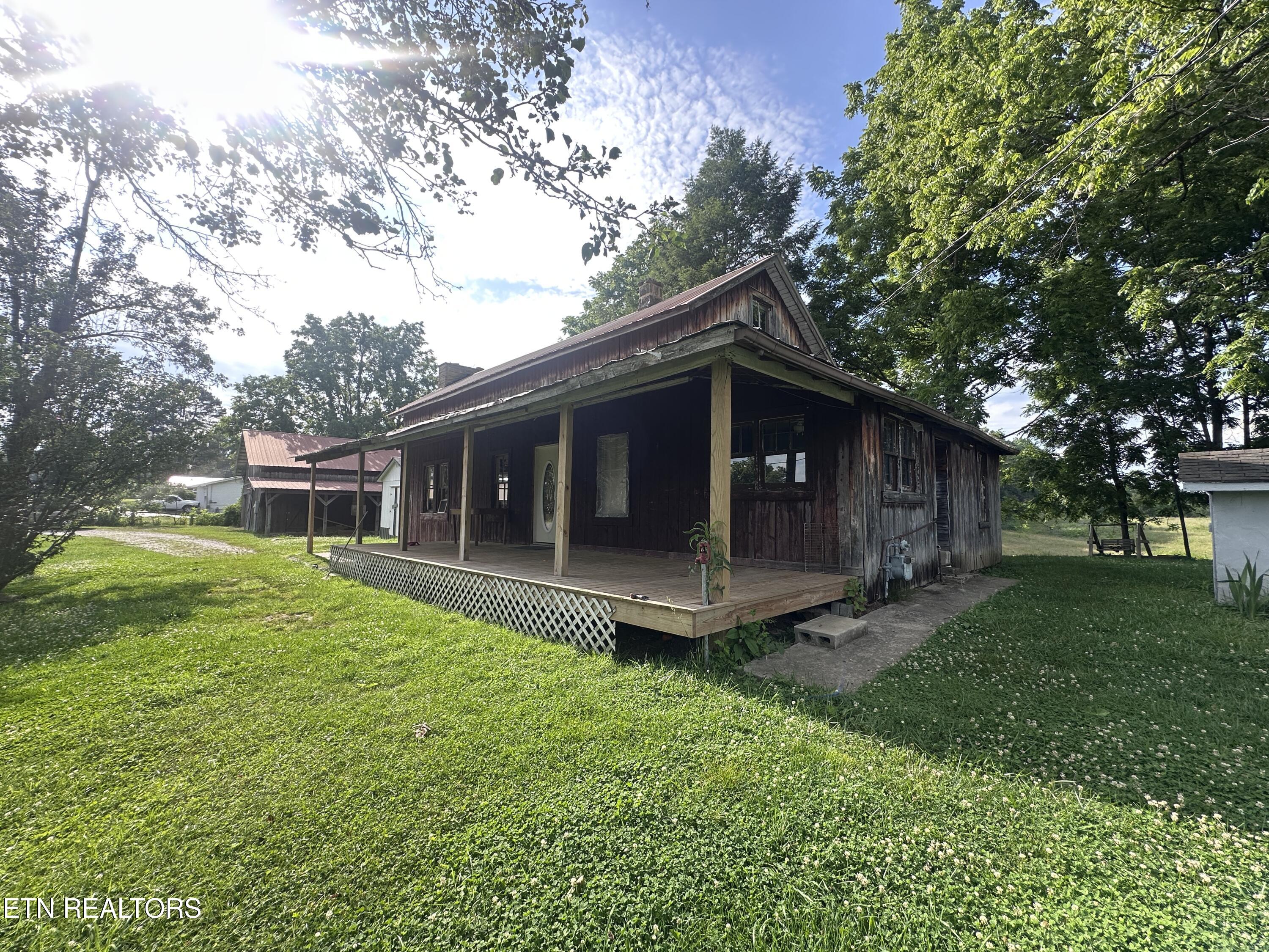 1671 Taylor Place Road Jamestown TN 38556