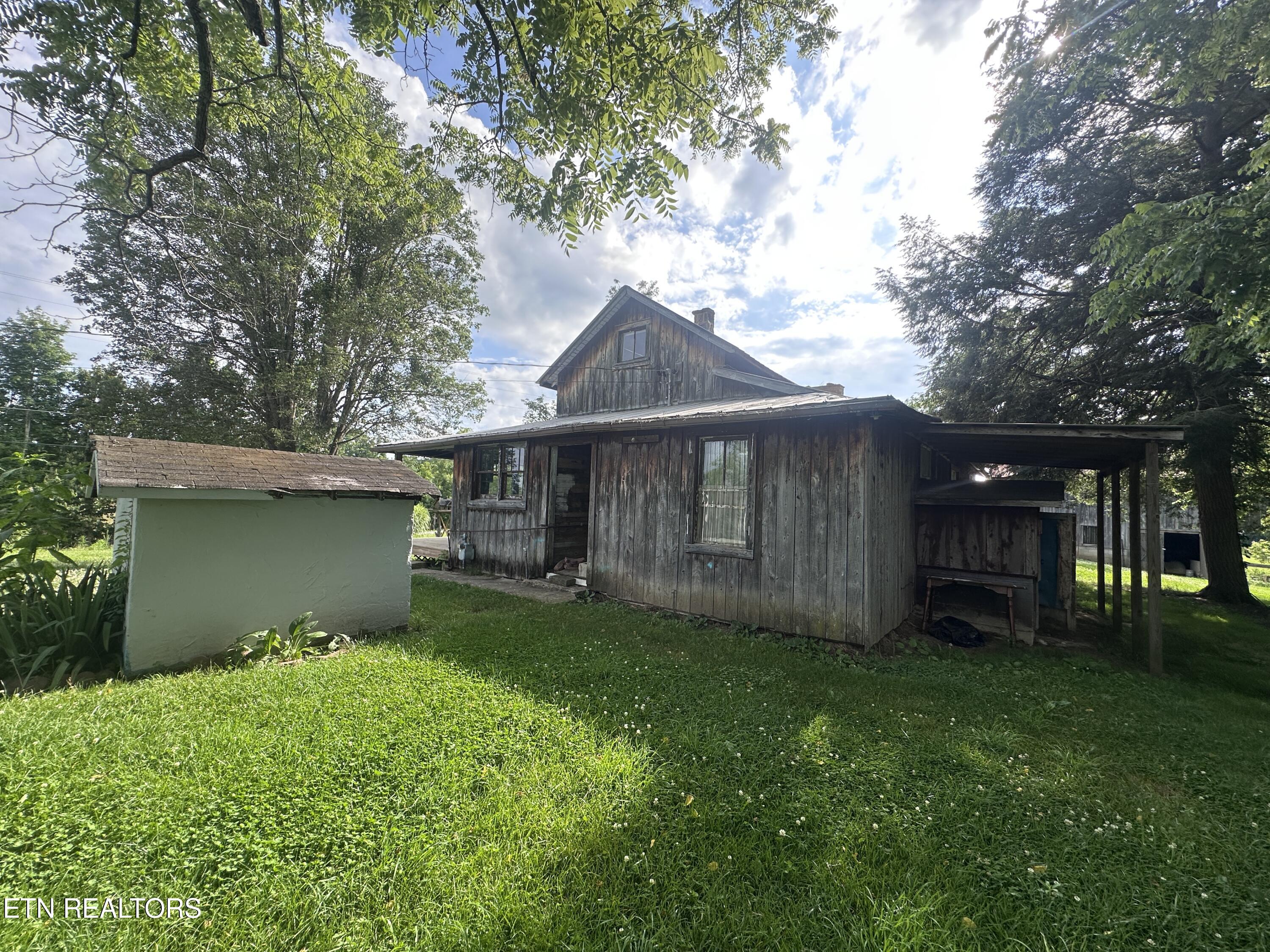 1671 Taylor Place Road Jamestown TN 38556