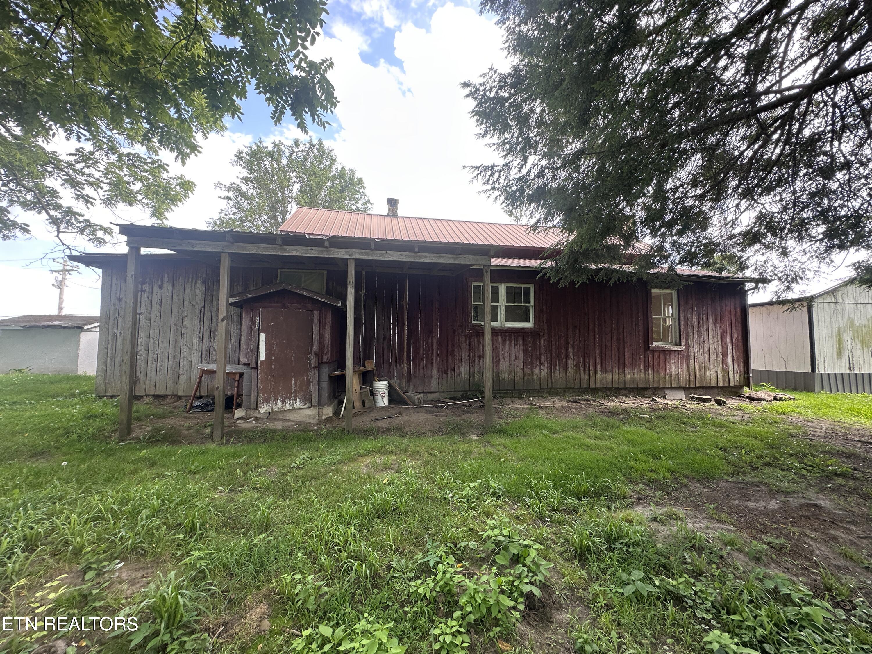 1671 Taylor Place Road Jamestown TN 38556