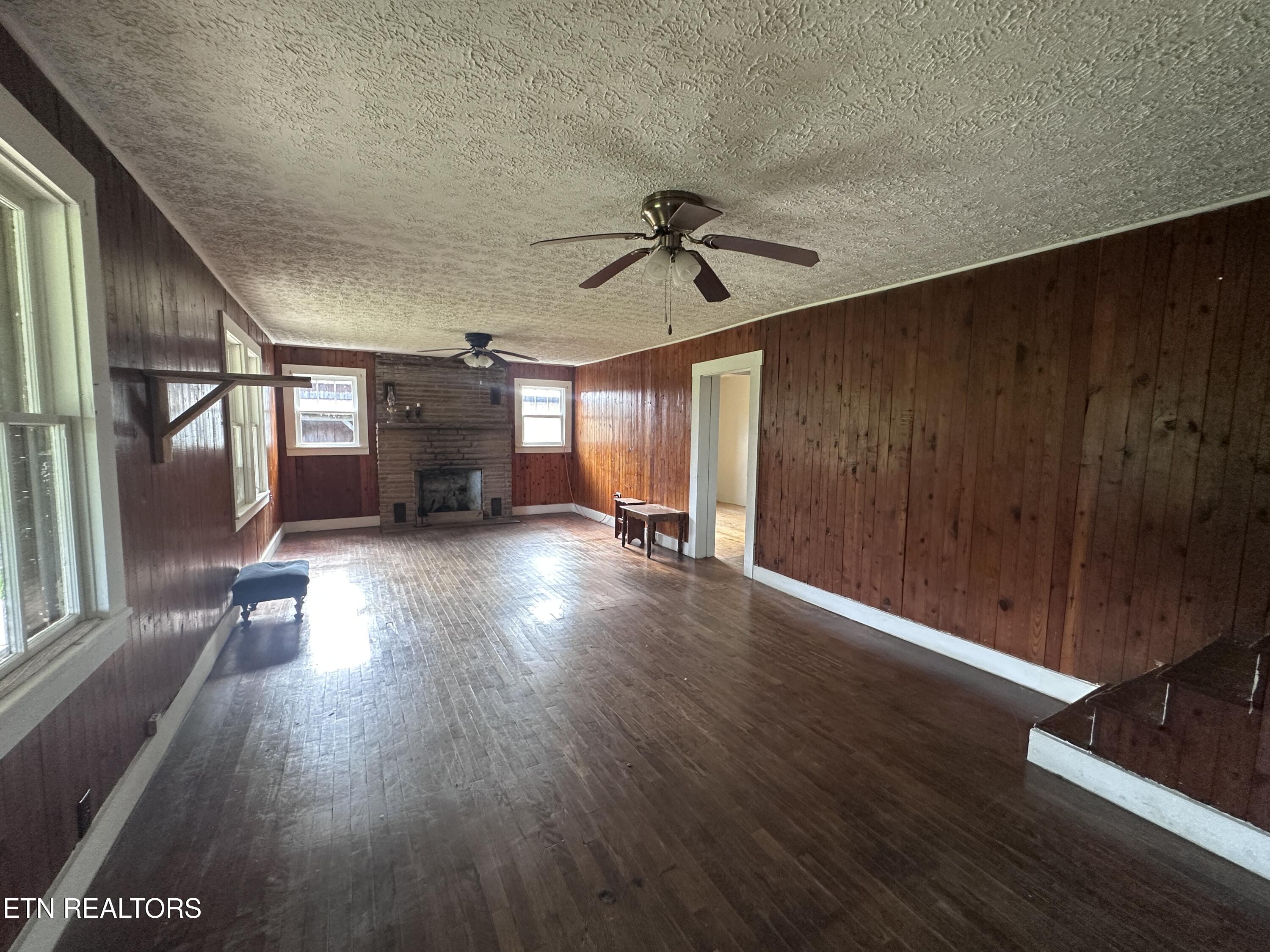 1671 Taylor Place Road Jamestown TN 38556
