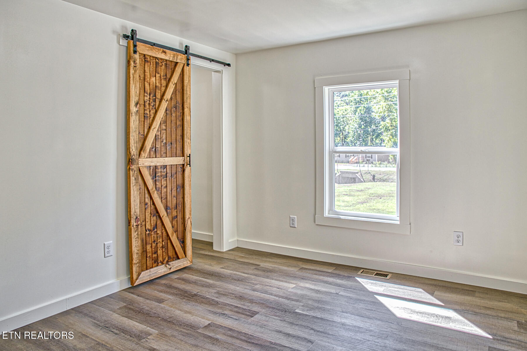 2204 Wartrace Highway Whitleyville TN 38588