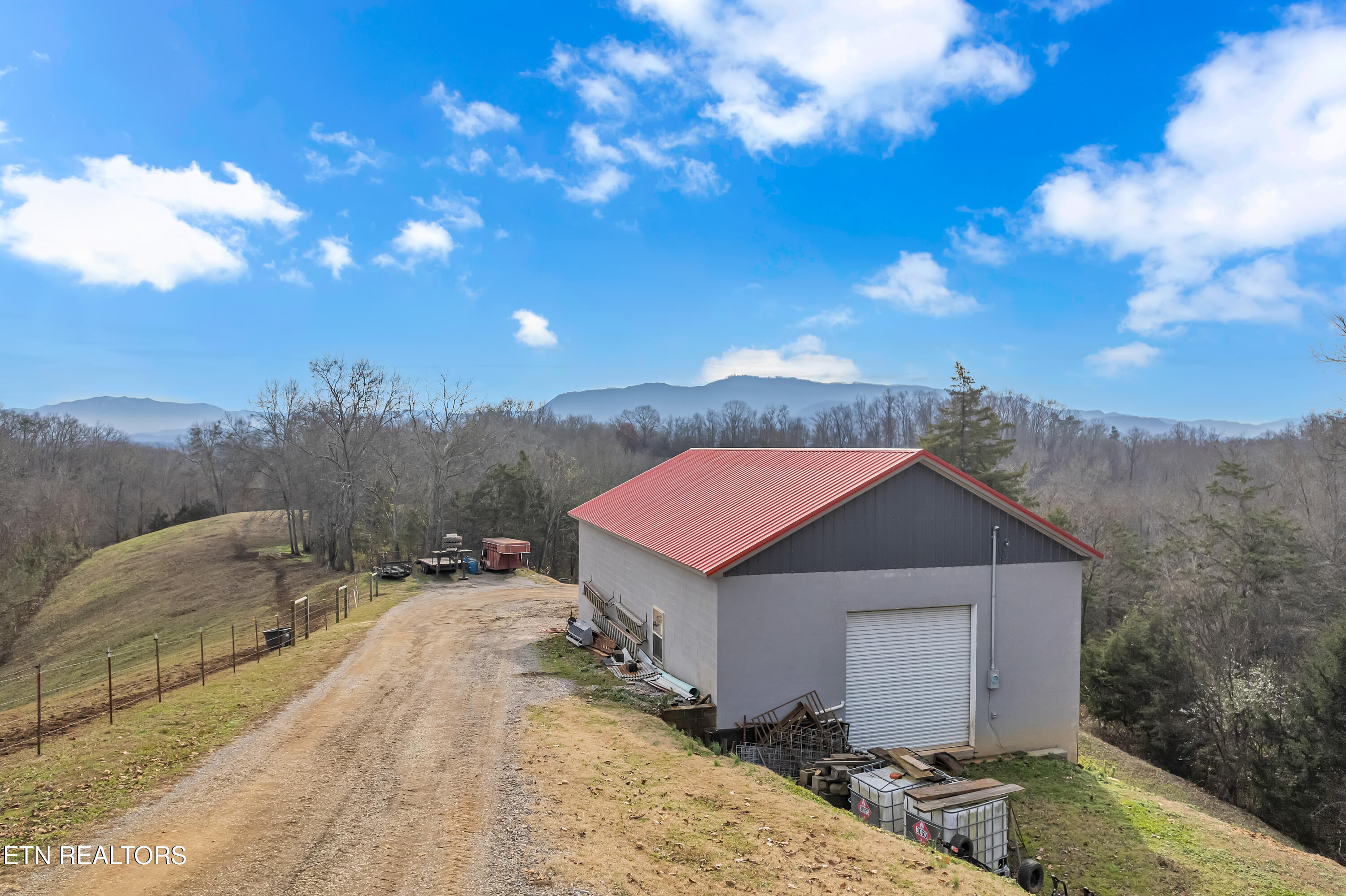 1739 Long Branch Road Seymour TN 37865