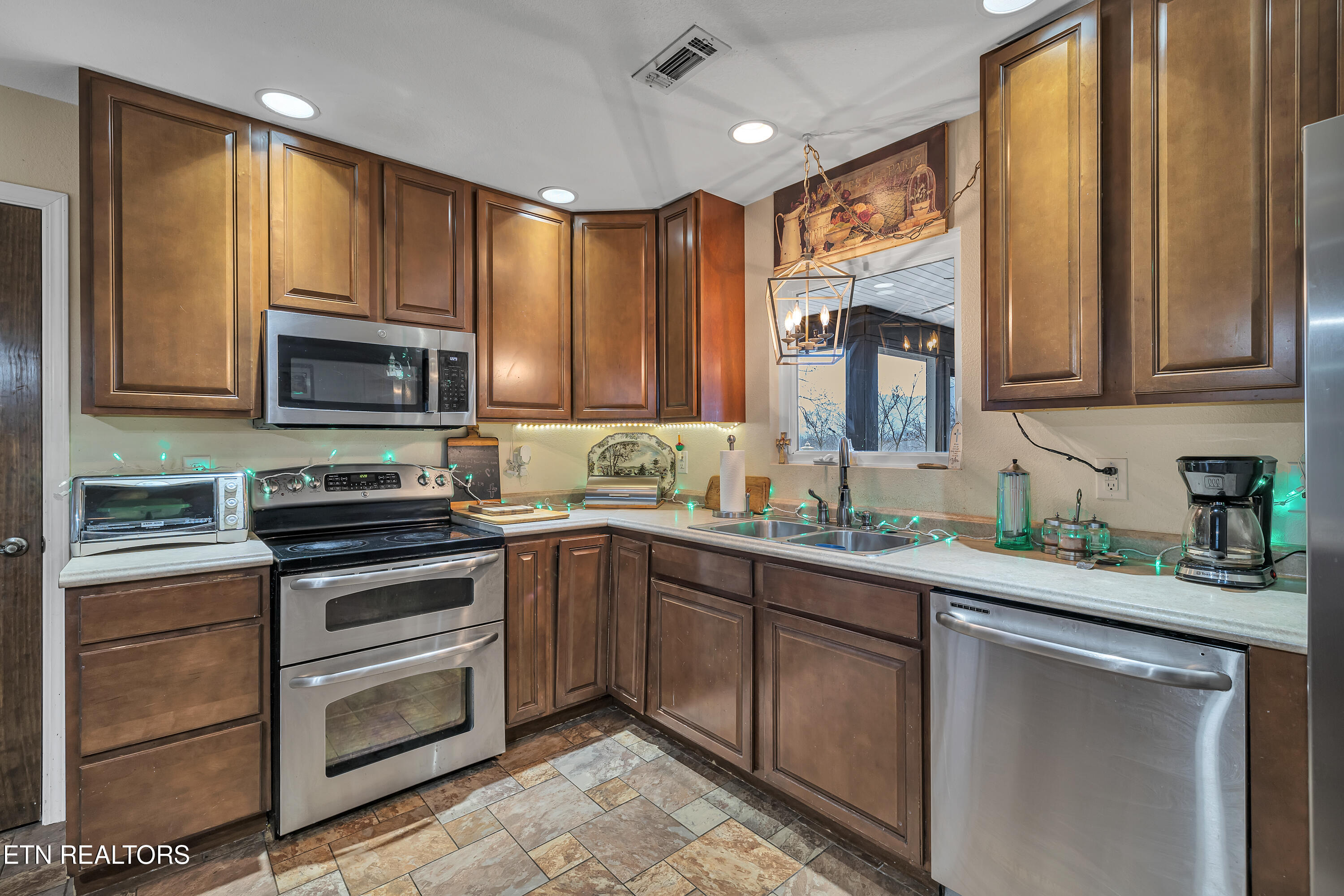 1739 Long Branch Road Seymour TN 37865