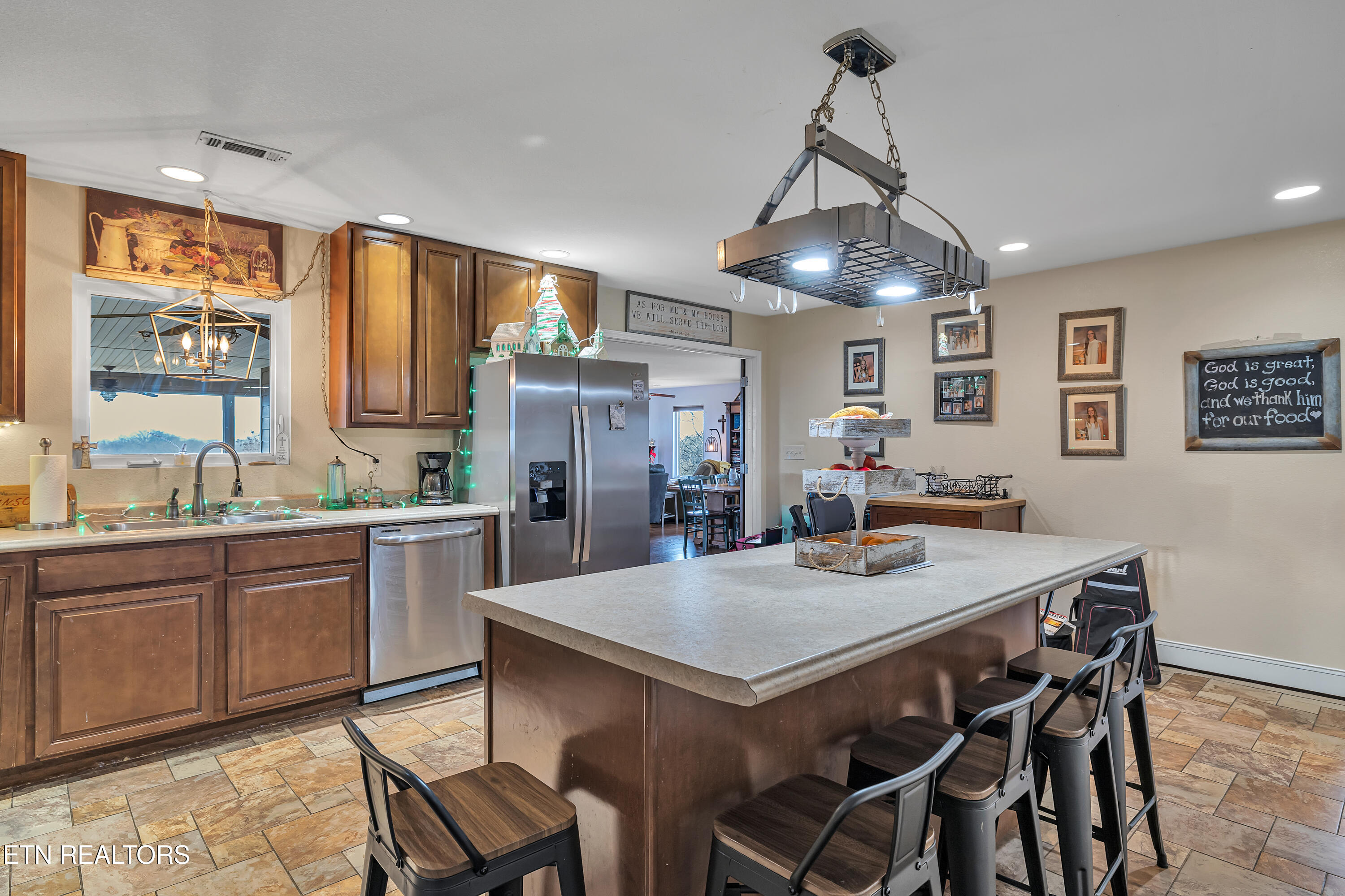 1739 Long Branch Road Seymour TN 37865